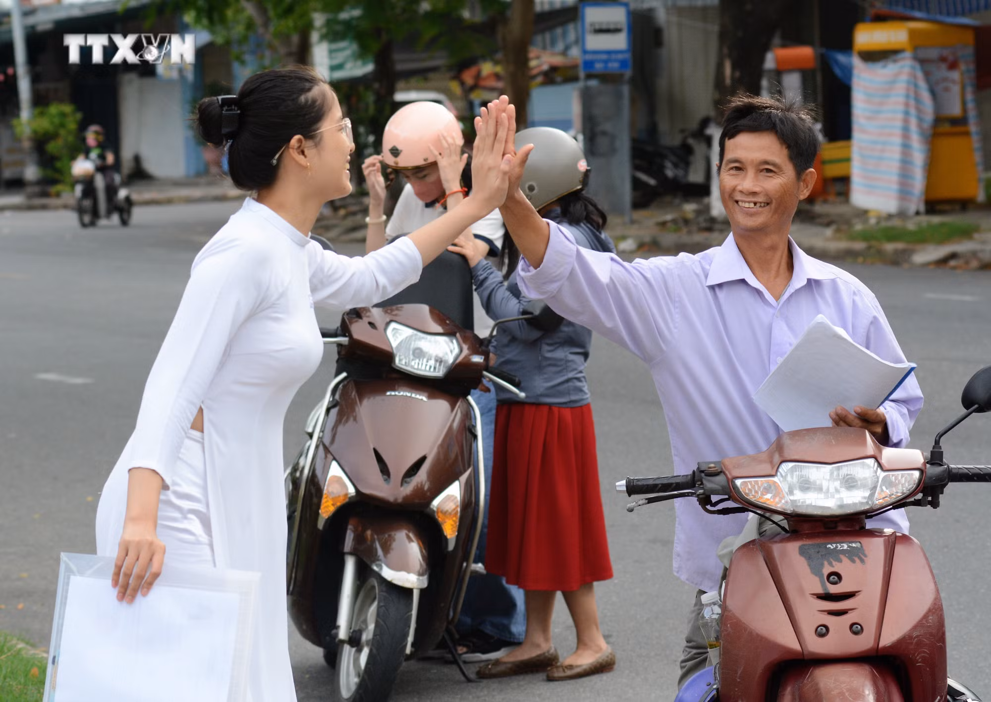 vna_potal_thi_sinh_da_nang_buoc_vao_ky_thi_tot_nghiep_thpt_nam_2024_7451373.jpg