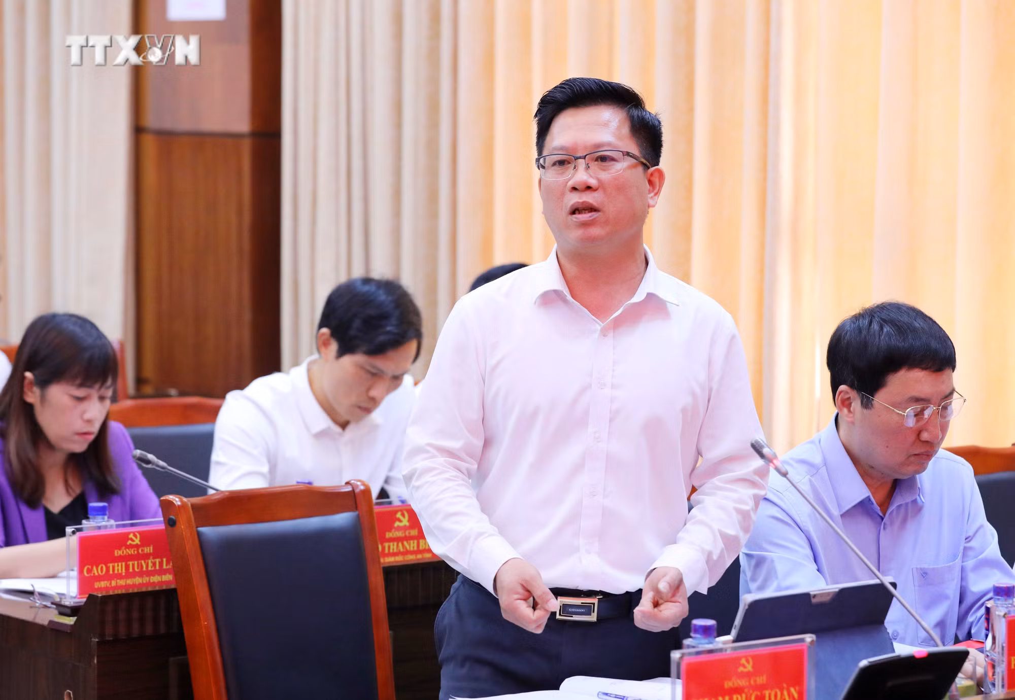 vna_potal_tieu_ban_van_kien_dai_hoi_xiv_cua_dang_lam_viec_voi_ban_thuong_vu_tinh_dien_bien_7482934.jpg