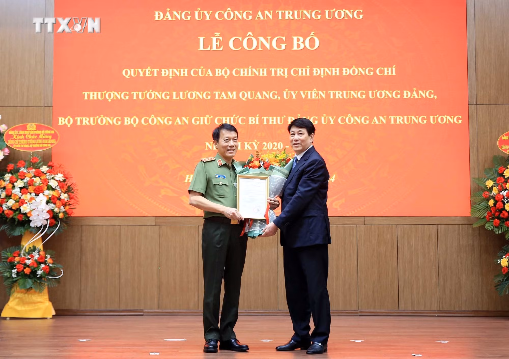 vna_potal_bo_truong_cong_an_luong_tam_quang_giu_chuc_bi_thu_dang_uy_cong_an_trung_uong_nhiem_ky_2020_-_2025__7424792.jpg
