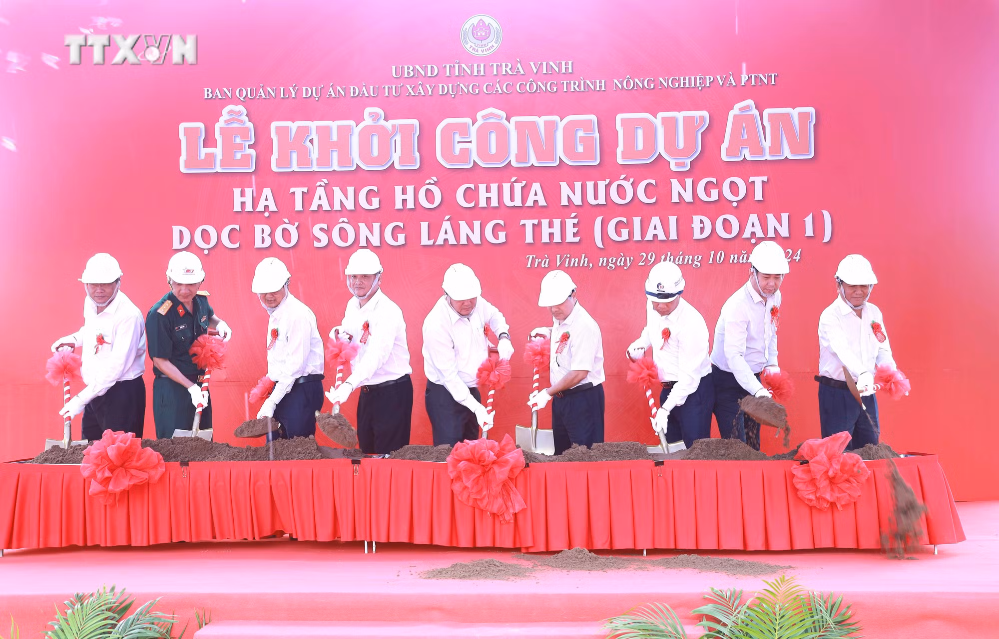 vna_potal_tra_vinh_dau_tu_hon_1330_ty_dong_xay_dung_ha_tang_ho_chua_nuoc_ngot_7676376.jpg