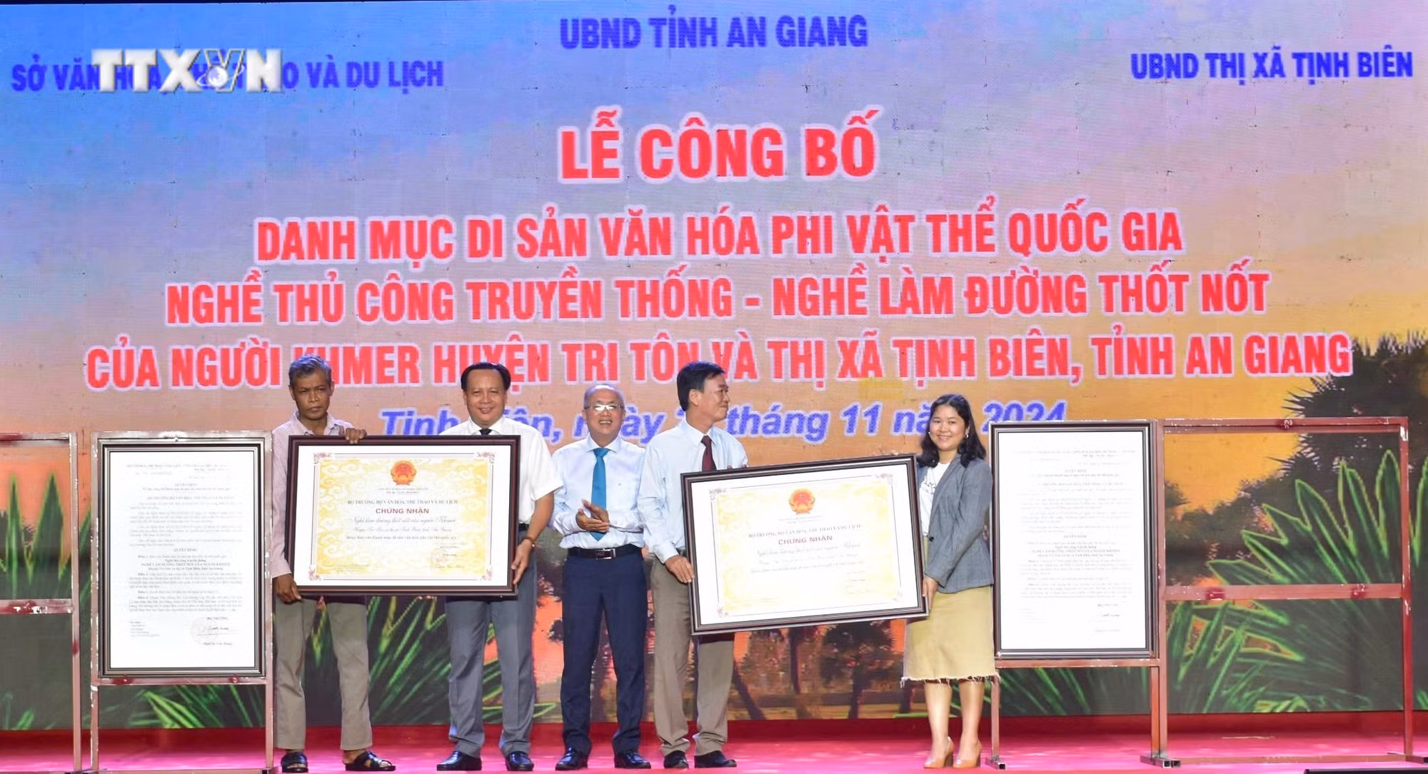 vna_potal_nghe_lam_duong_thot_not_duoc_cong_nhan_di_san_van_hoa_phi_vat_the_quoc_gia_7727429.jpg