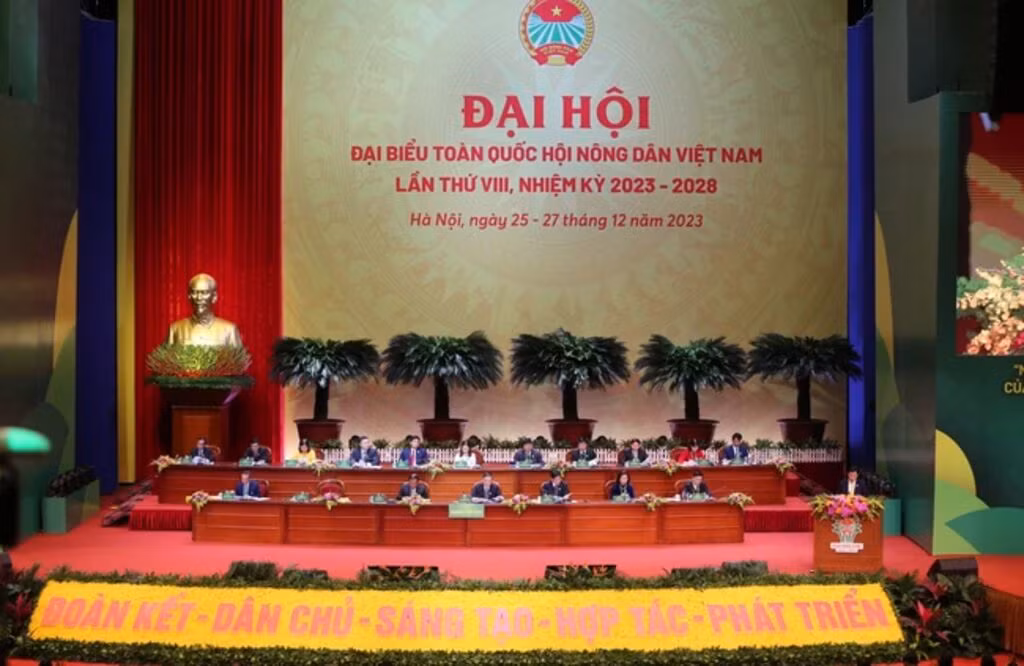 Ngày làm việc thứ nhất Đại hội đại biểu toàn quốc Hội Nông dân Việt Nam lần thứ VIII