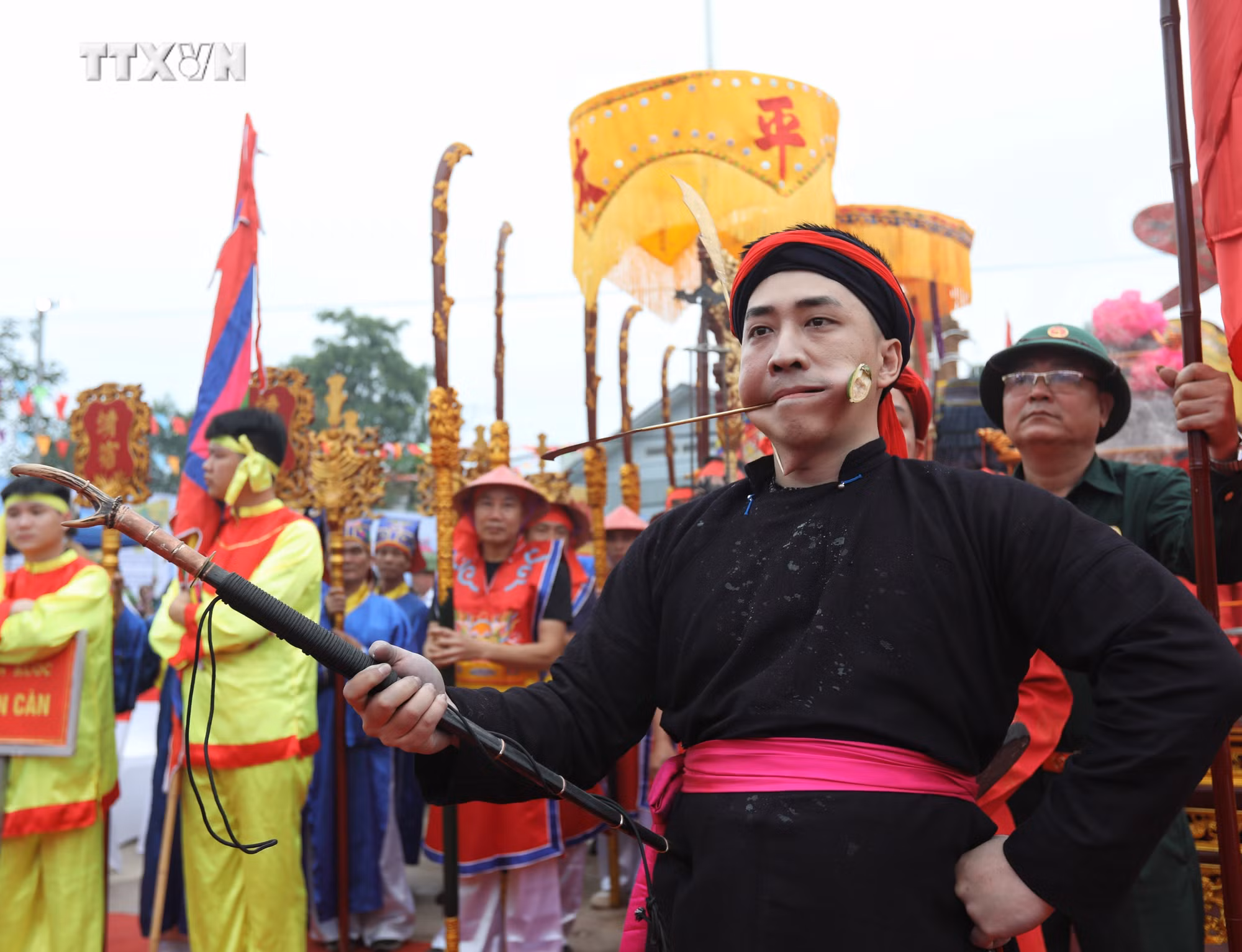 vna_potal_bac_giang_tung_bung_le_hoi_mo_cua_rung_7233472.jpeg