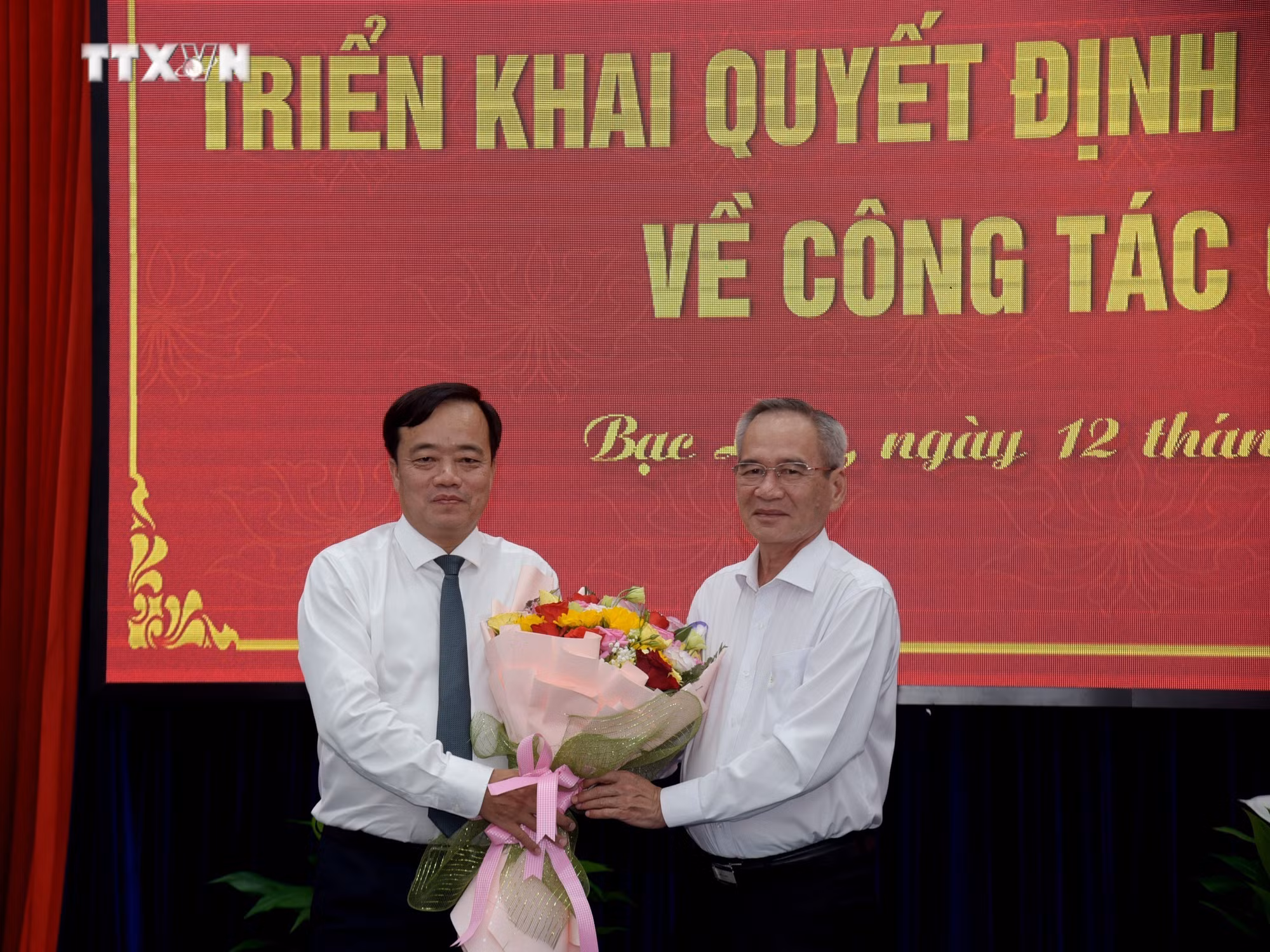 vna_potal_bac_lieu_trien_khai_quyet_dinh_cua_bo_chinh_tri_ve_cong_tac_can_bo_7479197.jpg