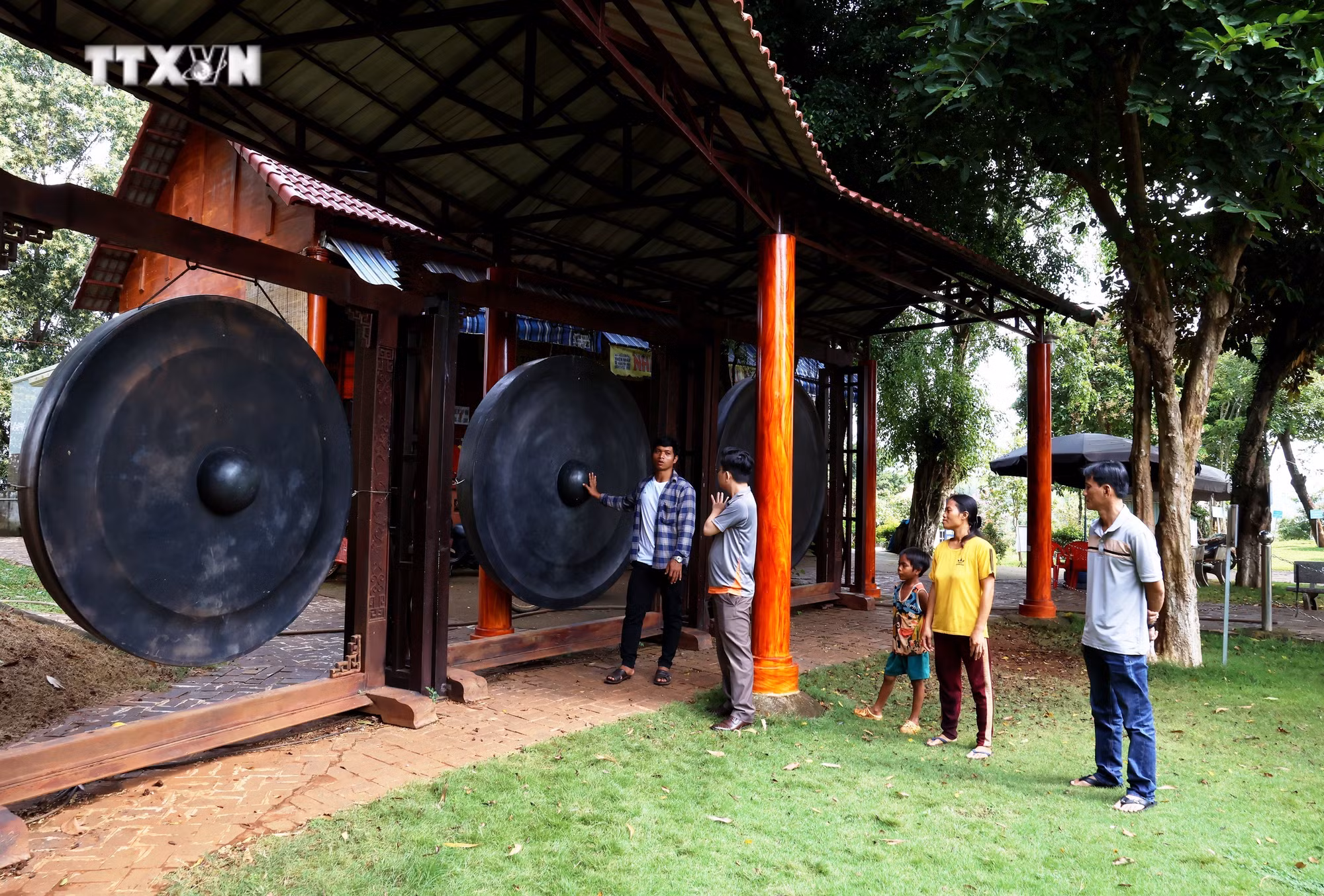 vna_potal_khu_bao_ton_van_hoa_dan_toc_s’tieng_soc_bom_bo_binh_phuoc_7560863.jpg