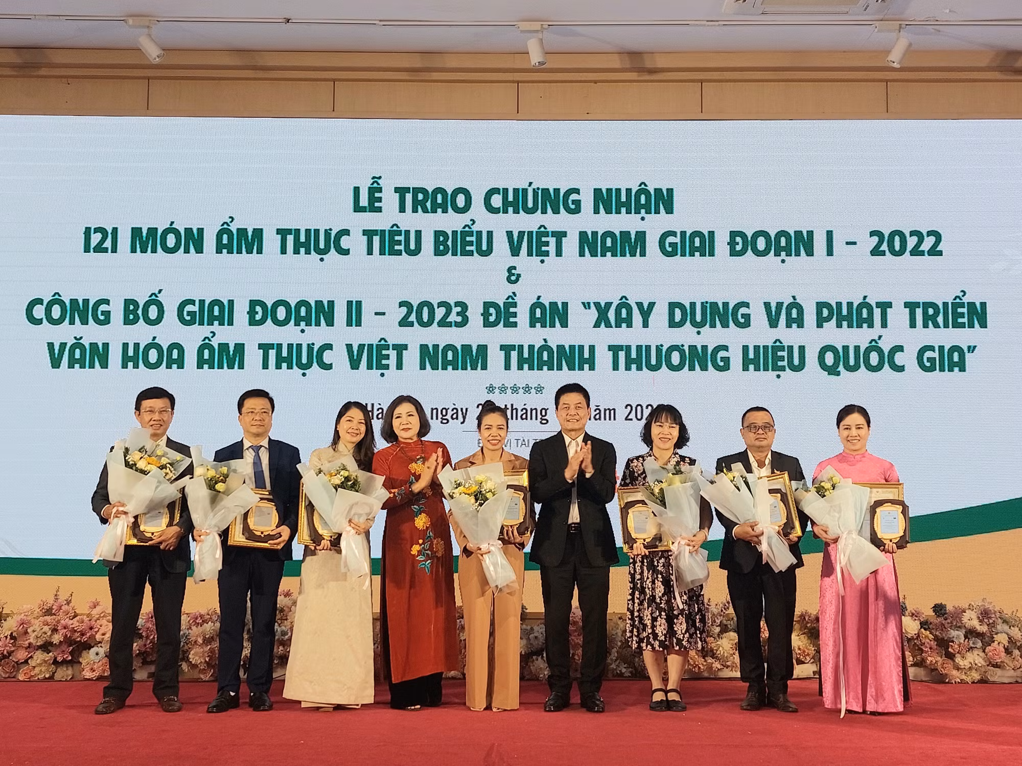 Tôn vinh 121 món ẩm thực tiêu biểu của Việt Nam