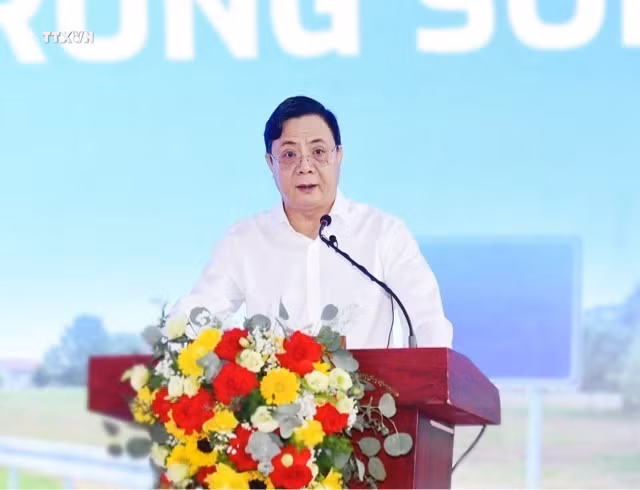 vna_potal_khoi_cong_du_an_xay_dung_duong_ho_chi_minh_doan_cho_chu_-_nga_ba_trung_son___7418000.jpg