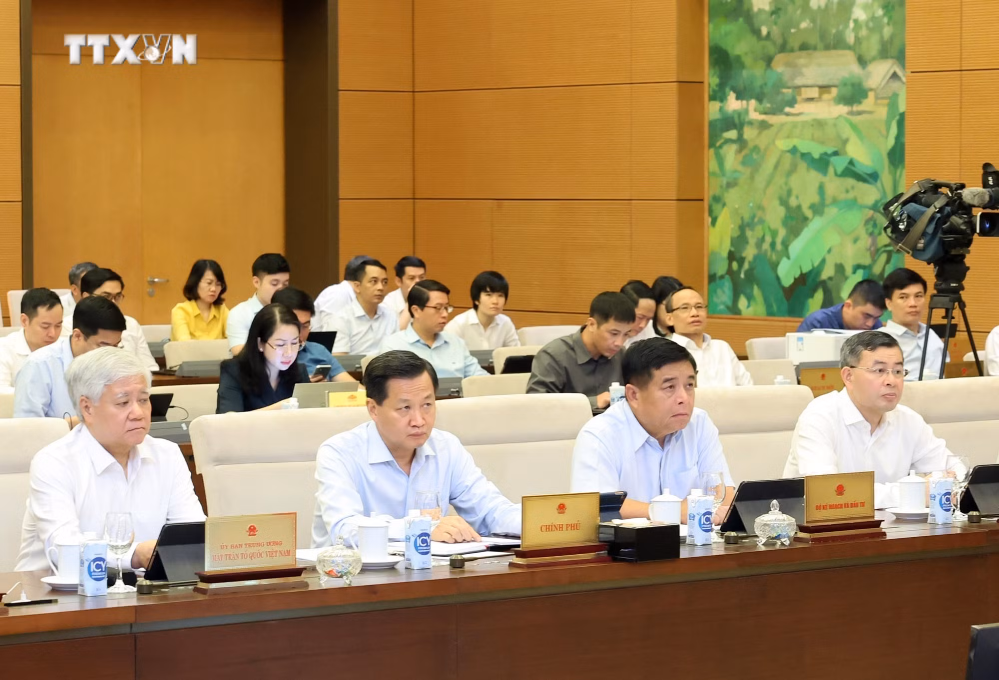 vna_potal_khai_mac_phien_hop_thu_33_cua_uy_ban_thuong_vu_quoc_hoi_khoa_xv_7372824.jpg