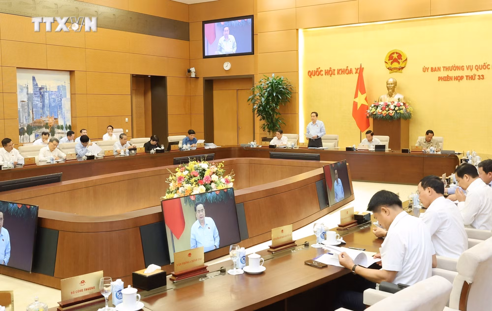 vna_potal_khai_mac_phien_hop_thu_33_cua_uy_ban_thuong_vu_quoc_hoi_khoa_xv_7372815.jpeg