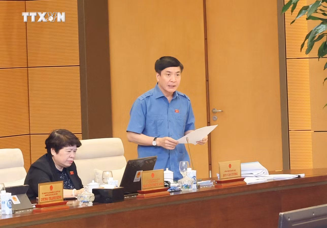 vna_potal_khai_mac_phien_hop_thu_33_cua_uy_ban_thuong_vu_quoc_hoi_khoa_xv_7372823.jpg