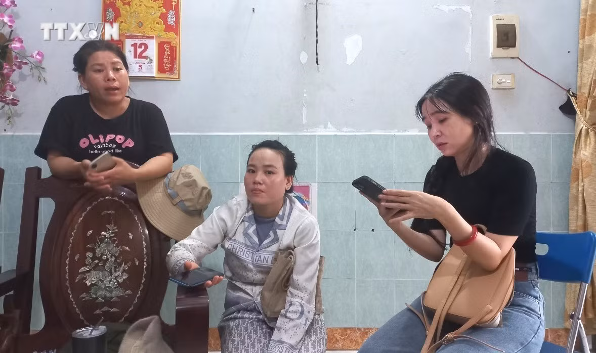 vna_potal_nhieu_nguoi_dan_tai_quang_ngai_cau_cuu_co_quan_chuc_nang_vi_bi_lua_tien_sang_han_quoc_lao_dong_ngan_han_7375139.jpg