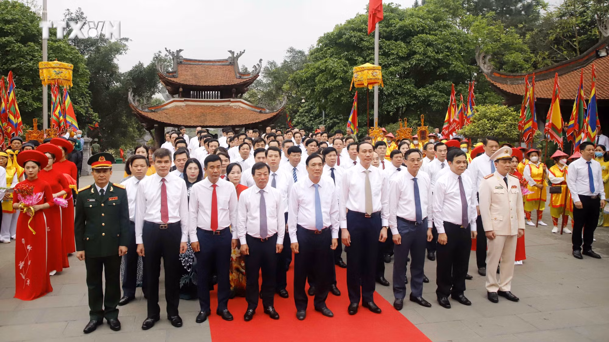 vna_potal_phu_tho_thanh_kinh_le_gio_duc_quoc_to_lac_long_quan__6698109.jpg