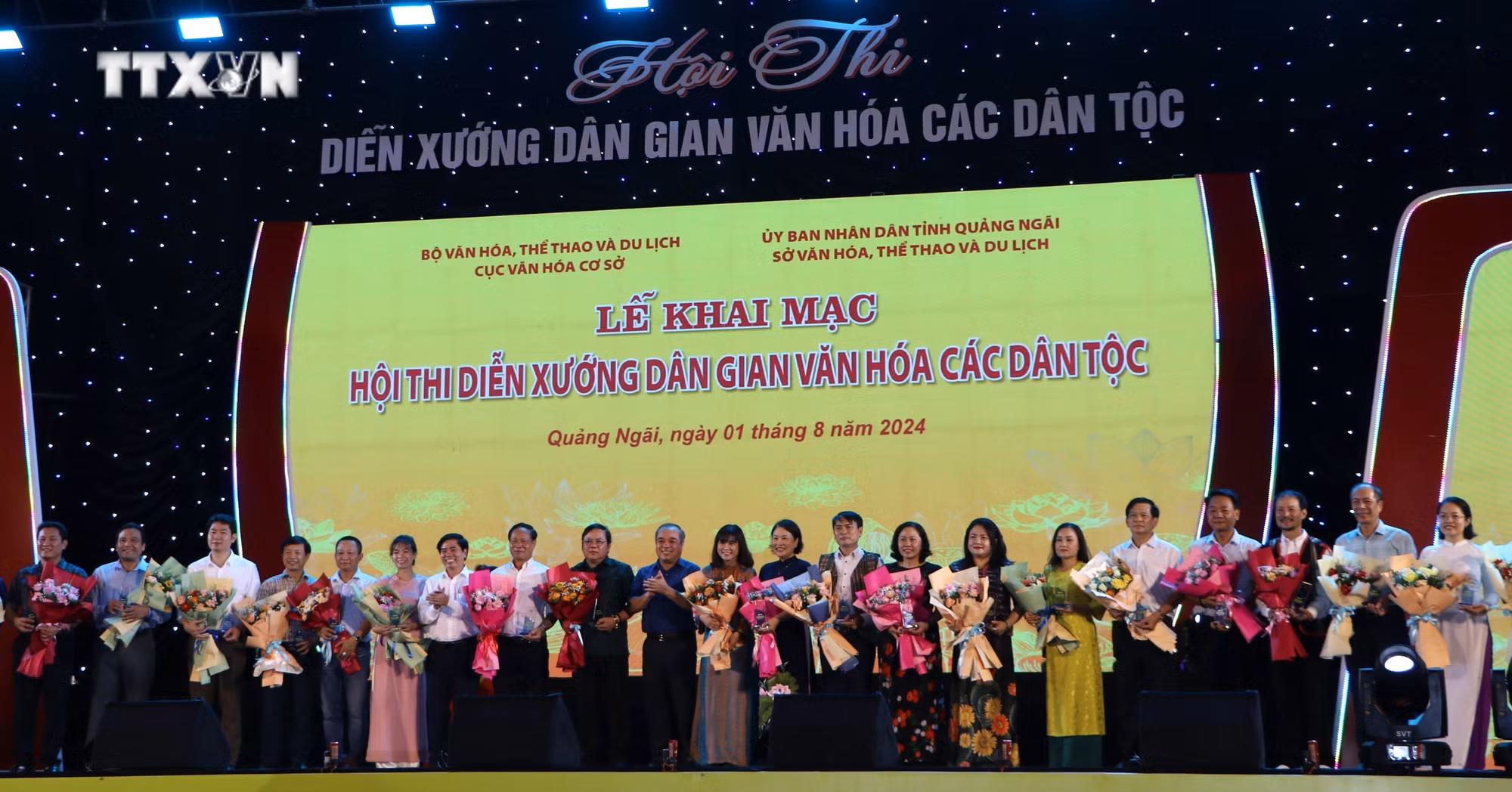 vna_potal_khai_mac_hoi_thi_dien_xuong_dan_gian_van_hoa_cac_dan_toc_7516505.jpg