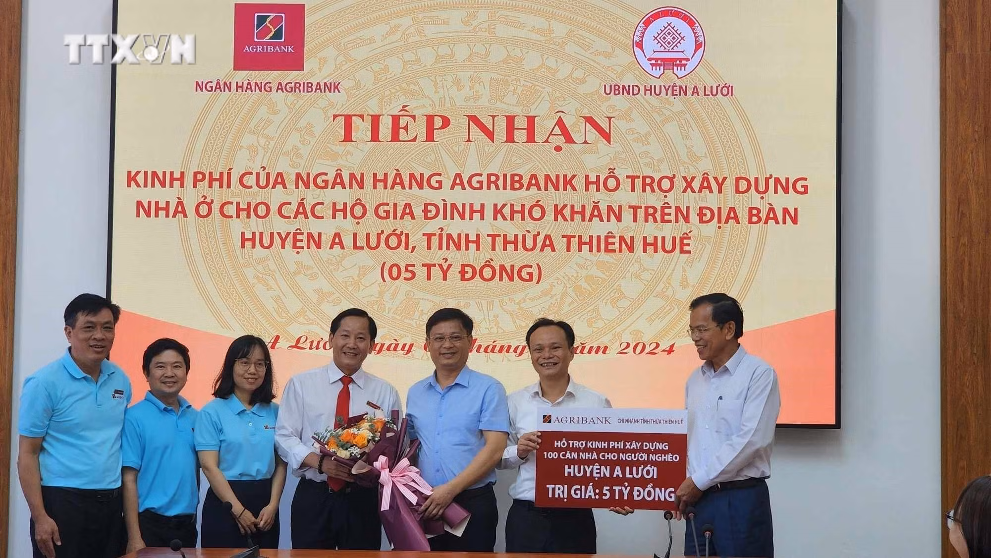 vna_potal_agribank_ho_tro_xay_dung_100_can_nha_cho_ho_ngheo_o_huyen_vung_cao_a_luoi__7465240.jpg