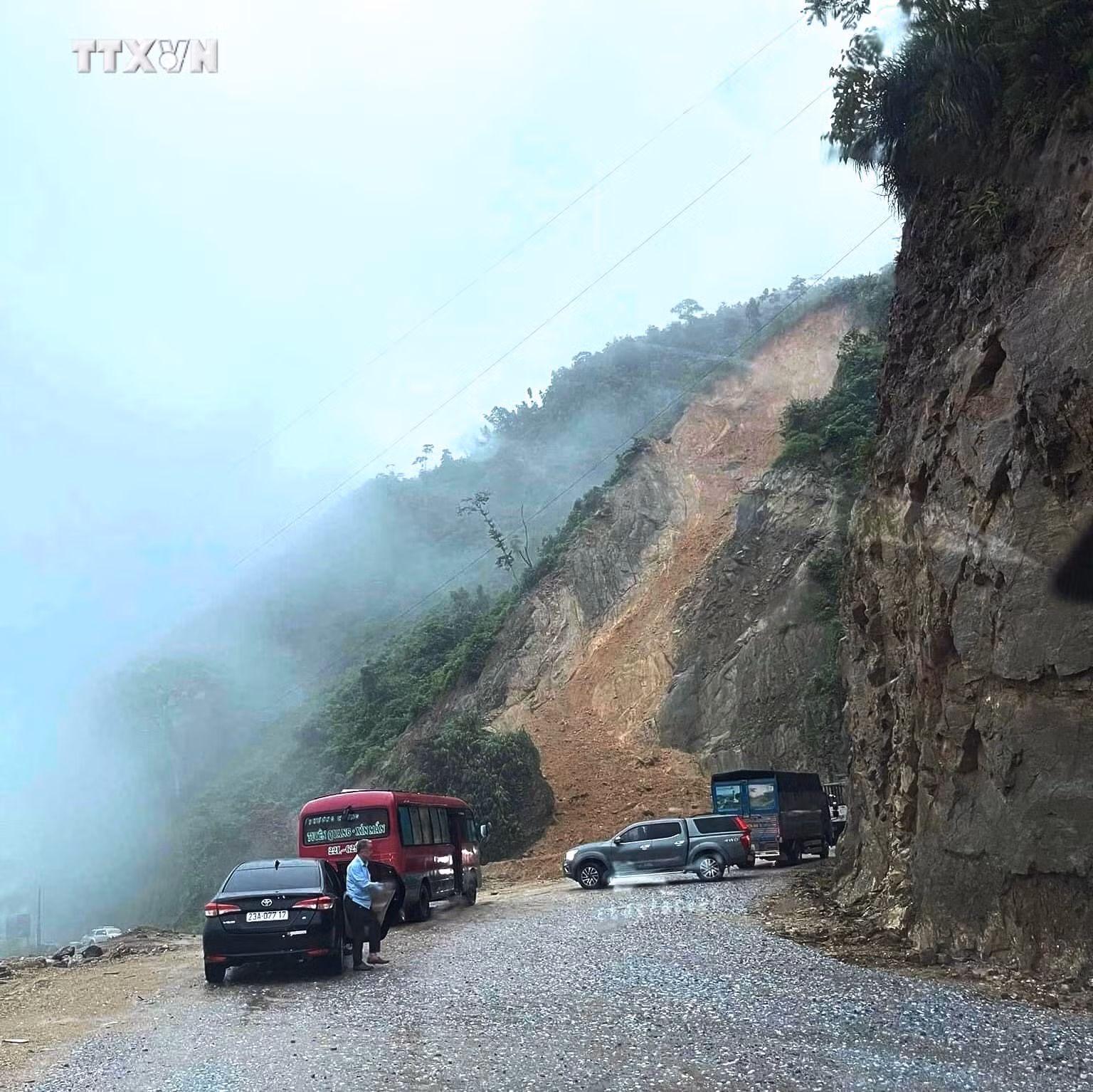 vna_potal_ha_giang_khan_truong_khac_phuc_hau_qua_mua_lon_gay_ngap_ung_cuc_bo_7463877.jpg