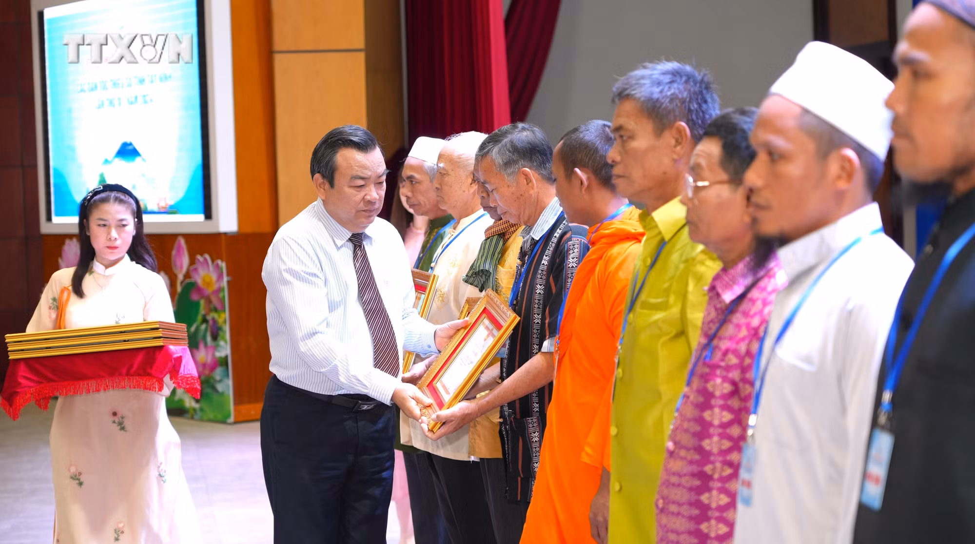vna_potal_dai_hoi_dai_bieu_cac_dan_toc_thieu_so_tinh_tay_ninh_lan_thu_iv_7748400.jpg