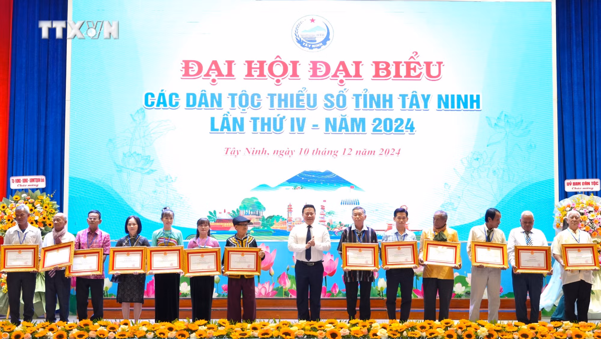vna_potal_dai_hoi_dai_bieu_cac_dan_toc_thieu_so_tinh_tay_ninh_lan_thu_iv_7748385.jpg