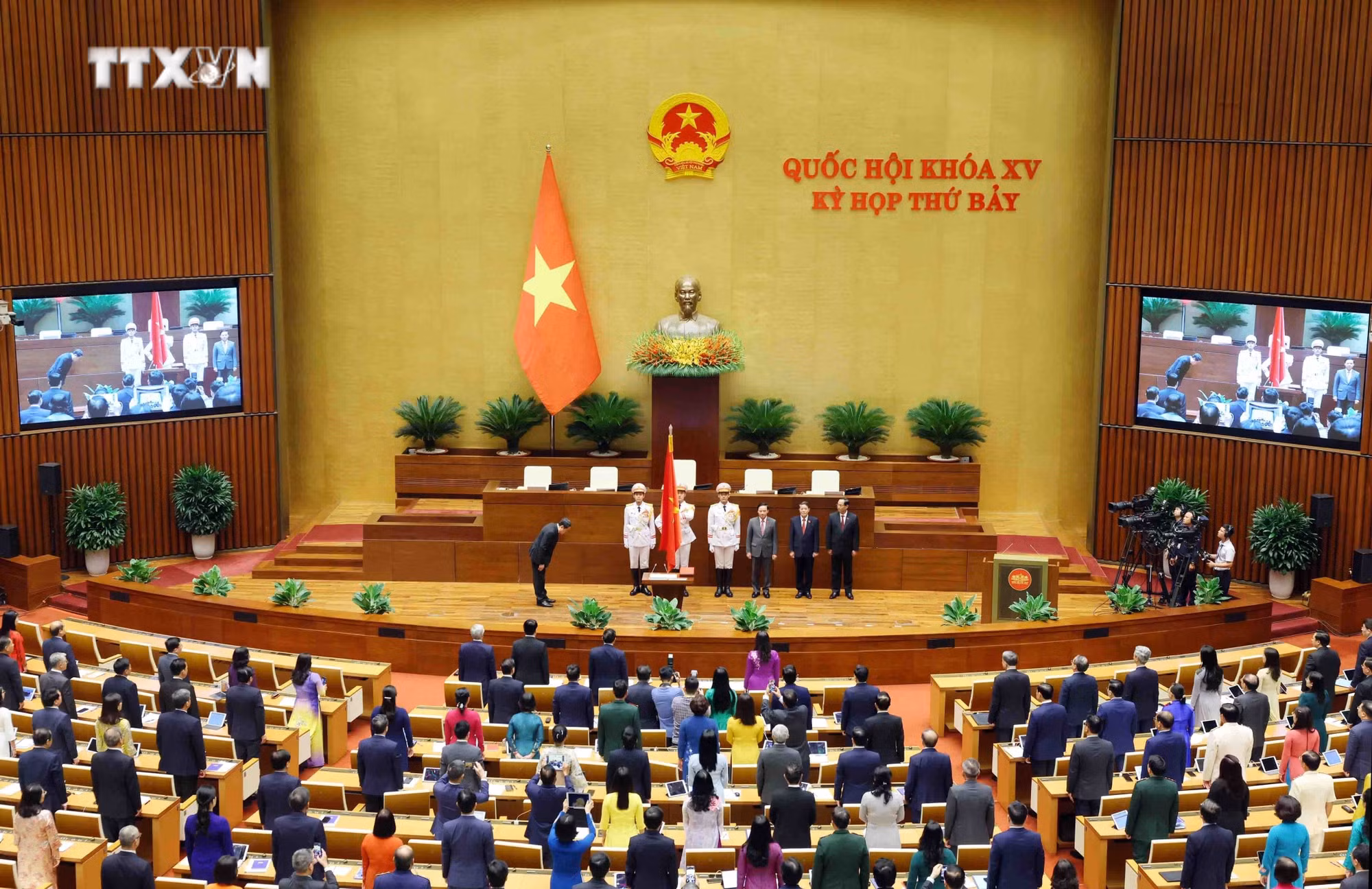 vna_potal_dong_chi_tran_thanh_man_duoc_bau_giu_chuc_chu_tich_quoc_hoi_khoa_xv_7385935.jpg