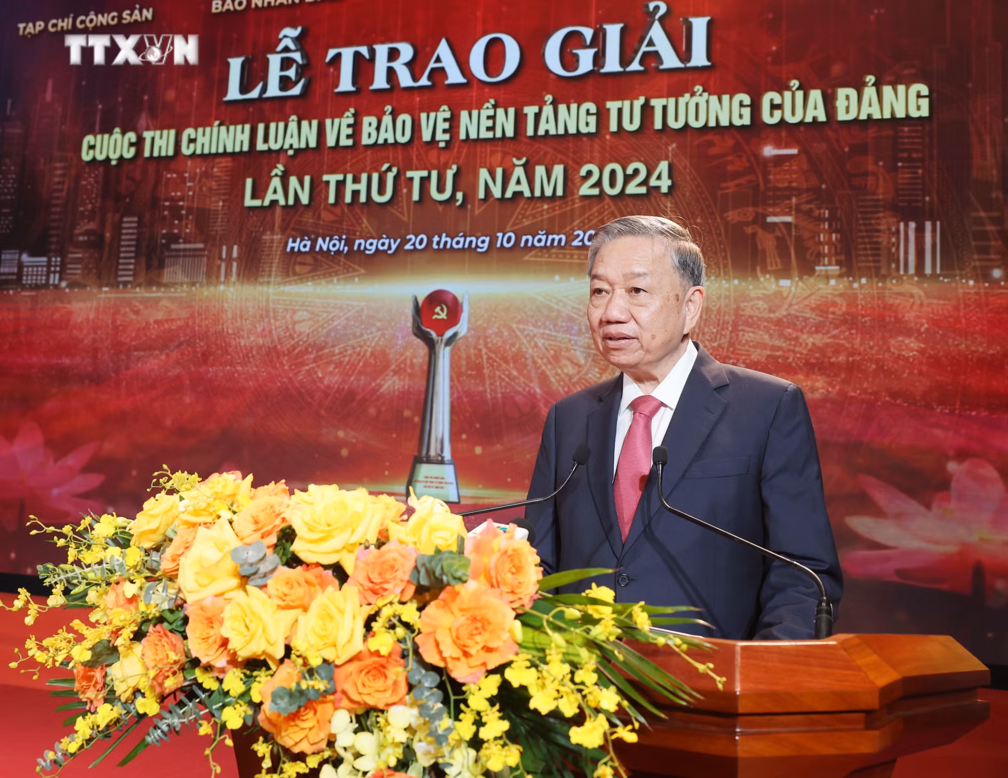 vna_potal_tong_bi_thu_chu_tich_nuoc_du_le_trao_giai_cuoc_thi_chinh_luan_ve_bao_ve_nen_tang_tu_tuong_cua_dang_lan_thu_tu_7661633.jpg