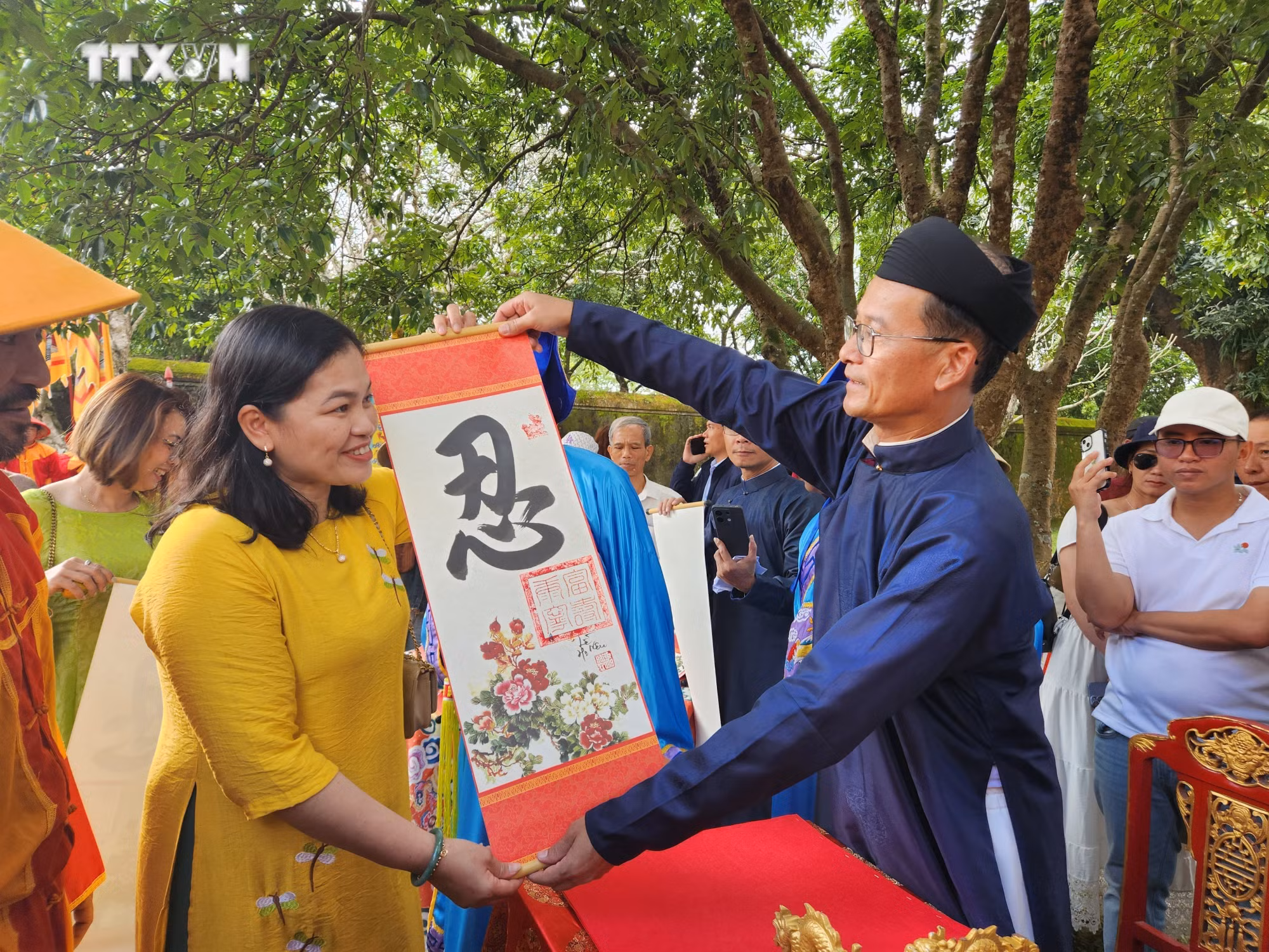 vna_potal_thua_thien_-_hue_to_chuc_le_ha_neu_va_khai_an_cung_chuc_tan_xuan_giap_thin_2024_7227667.jpeg