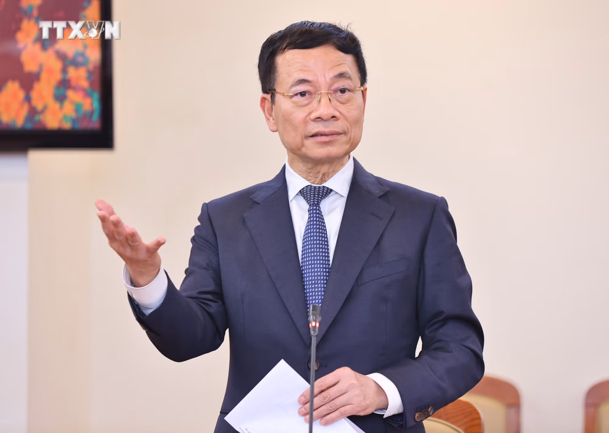 vna_potal_bo_truong_bo_thong_tin_va_truyen_thong_nguyen_manh_hung_den_lam_viec_voi_lanh_dao_thong_tan_xa_viet_nam_7226835.jpg