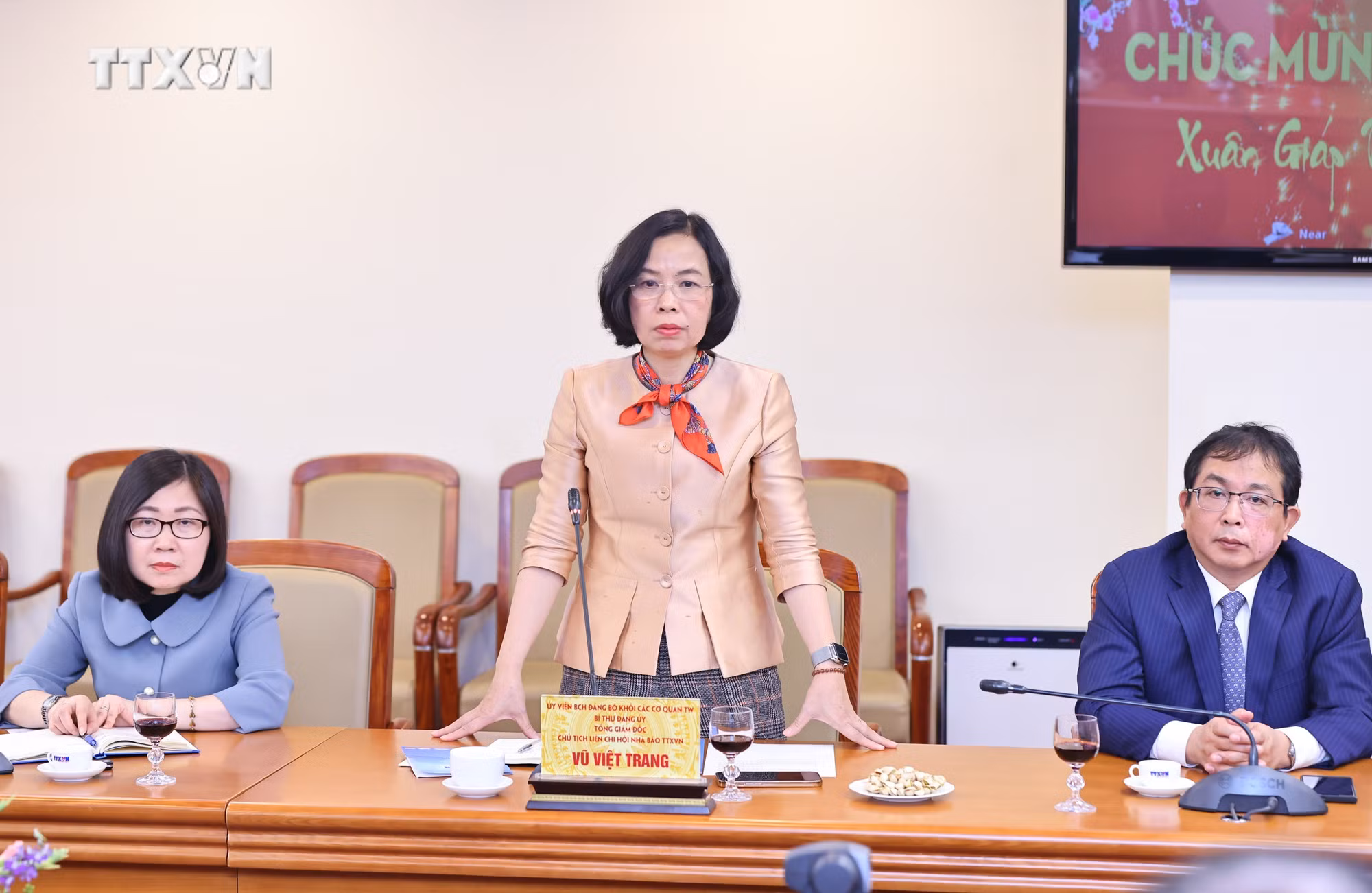 vna_potal_bo_truong_bo_thong_tin_va_truyen_thong_nguyen_manh_hung_den_lam_viec_voi_lanh_dao_thong_tan_xa_viet_nam_7226838.jpg