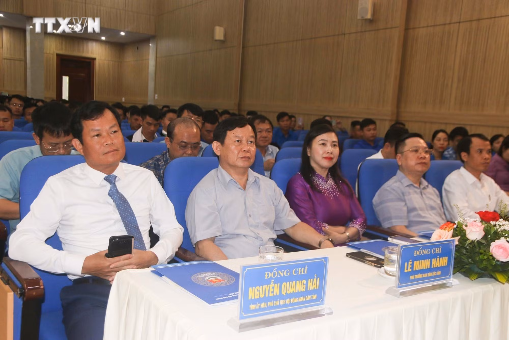 vna_potal_thanh_hoa_bieu_duong_thanh_nien_sinh_vien_khoi_nghiep_vung_dan_toc_thieu_so__7337158.jpg