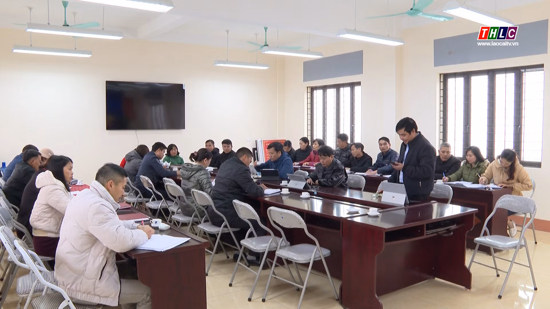 Tổ kiểm tra làm việc tại Trường Phổ thông dân tộc bán trú Tiểu học Hoàng Thu Phố 1.