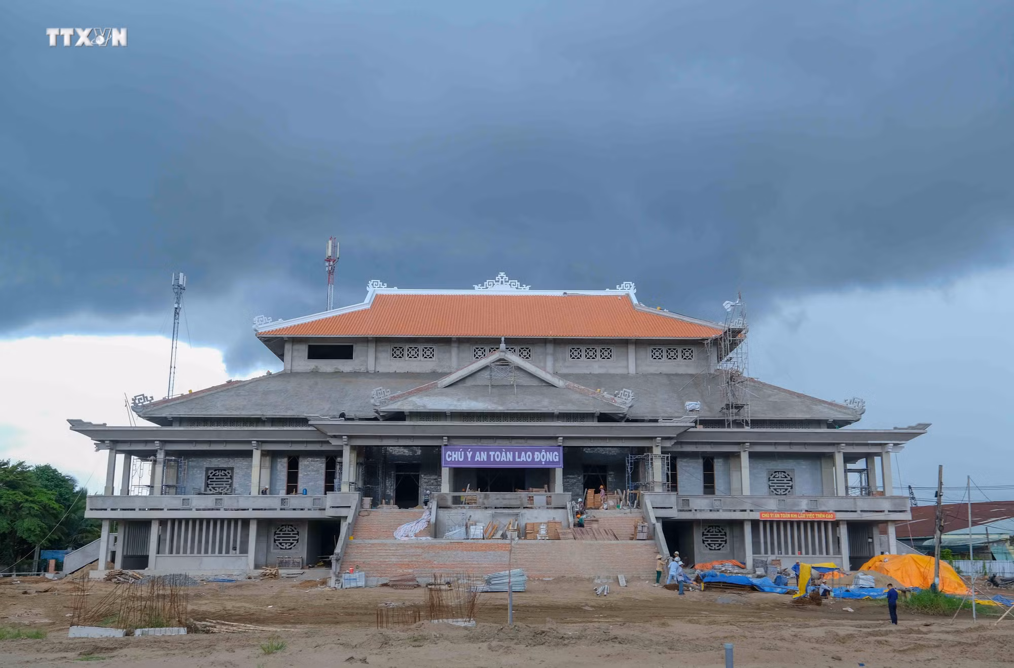 vna_potal_bi_thu_thanh_uy_can_tho_kiem_tra_du_an_bao_ton_di_tich_lo_vong_cung__7534101.jpg