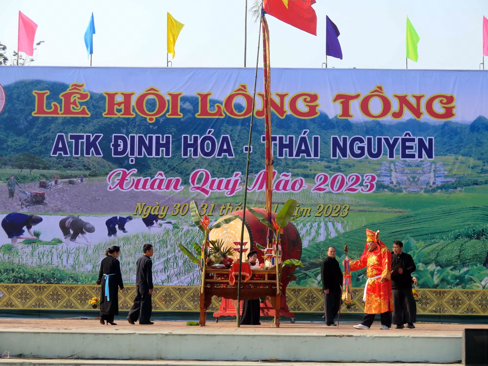 Rộn ràng Lễ hội Lồng Tồng ở chiến khu Việt Bắc