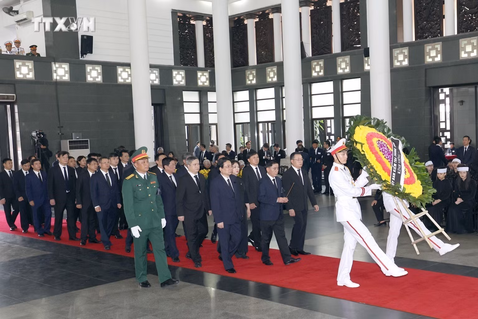 vna_potal_doan_uy_ban_kiem_tra_trung_uong_vieng_tong_bi_thu_nguyen_phu_trong_7500702.jpg