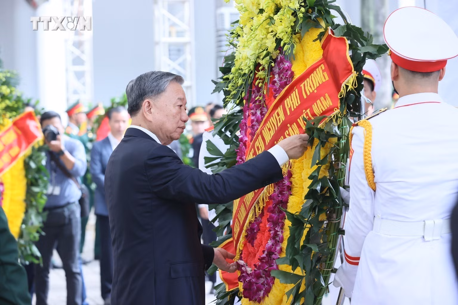 vna_potal_doan_ban_chap_hanh_trung_uong_dang_vieng_tong_bi_thu_nguyen_phu_trong_7500186.jpg