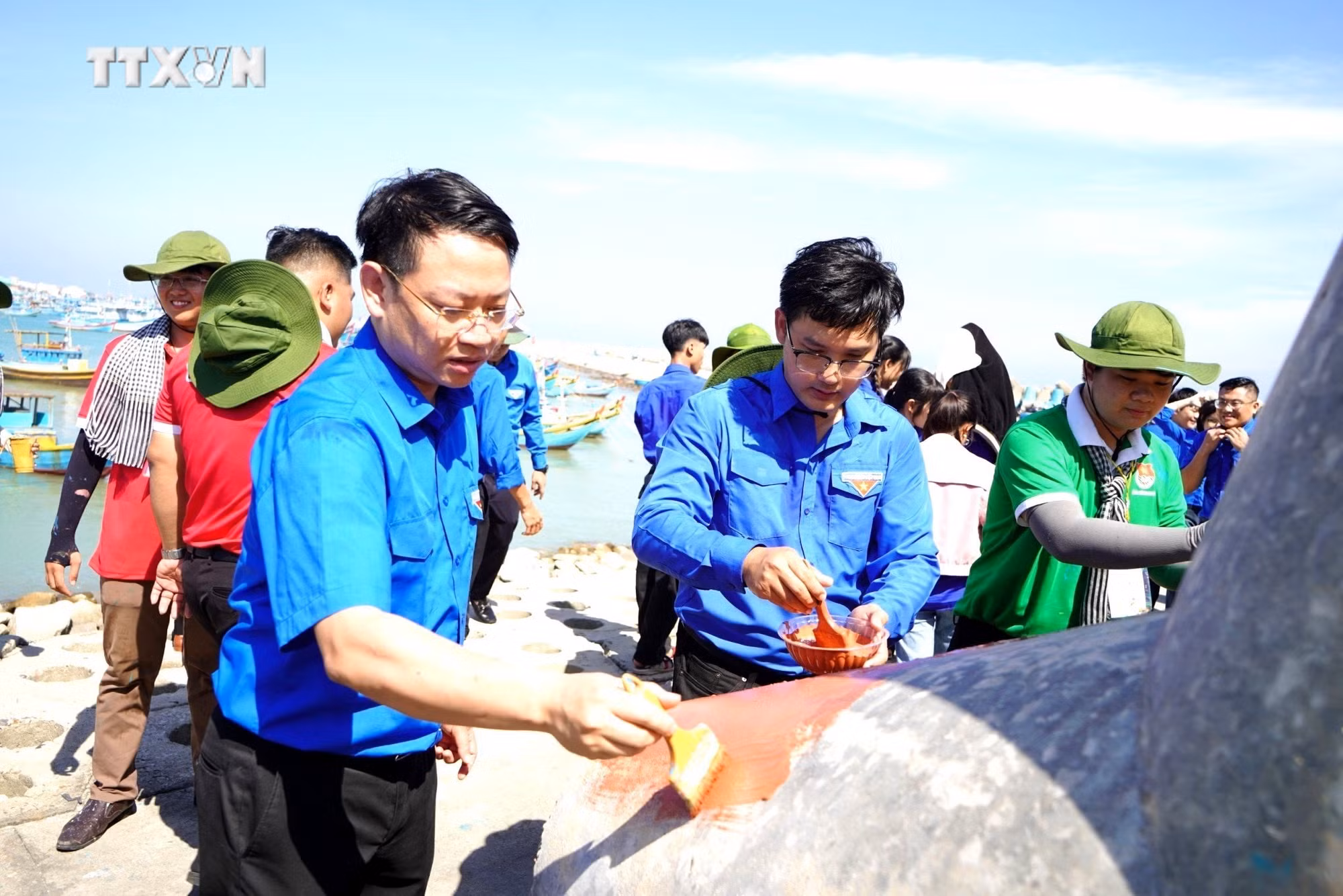 vna_potal_trung_uong_doan_ra_quan_chien_dich_tinh_nguyen_ky_nghi_hong_nam_2024_7430447.jpg