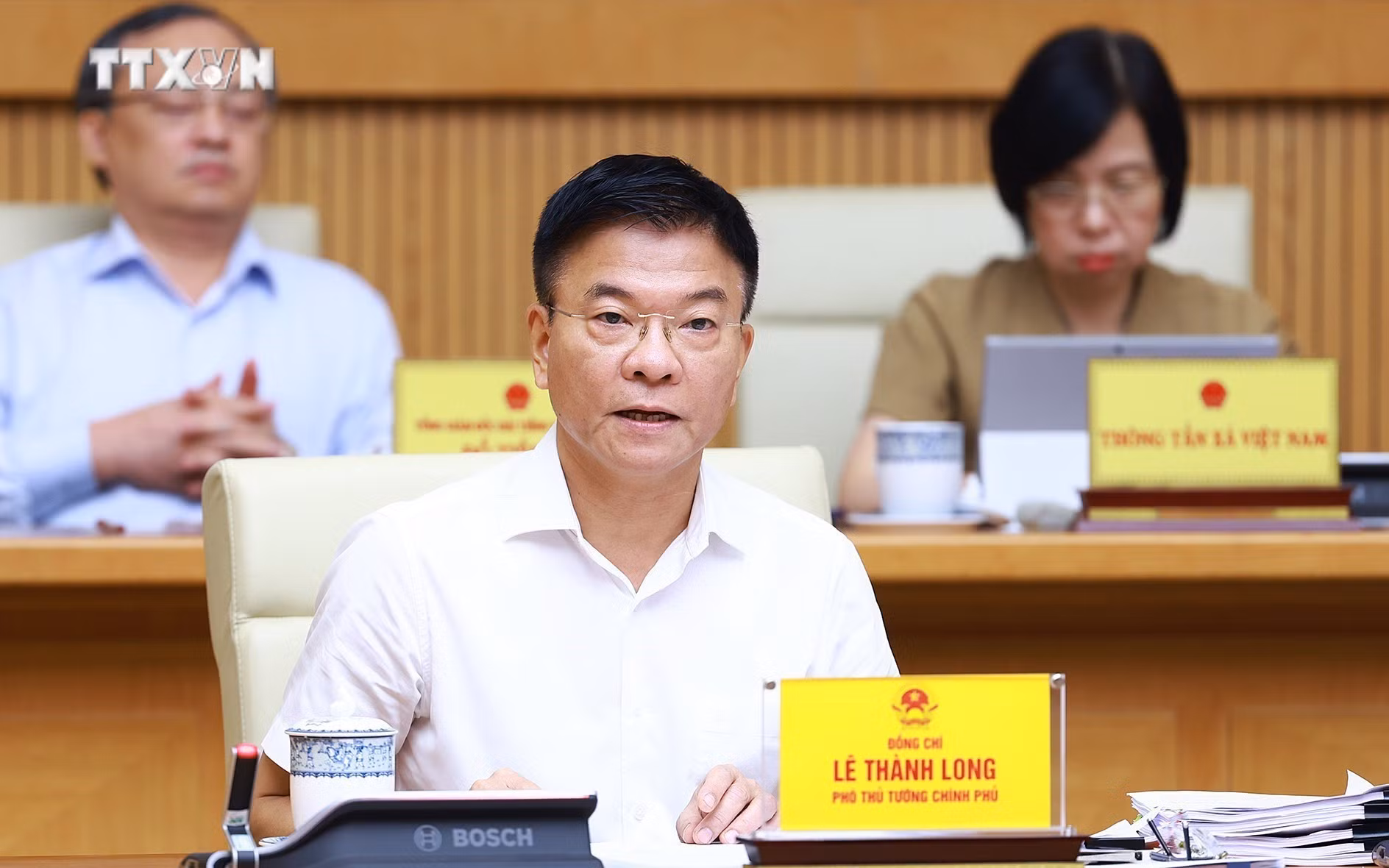 vna_potal_thu_tuong_chu_tri_phien_hop_chinh_phu_chuyen_de_ve_xay_dung_phap_luat_thang_6_nam_2024_7428298.jpg