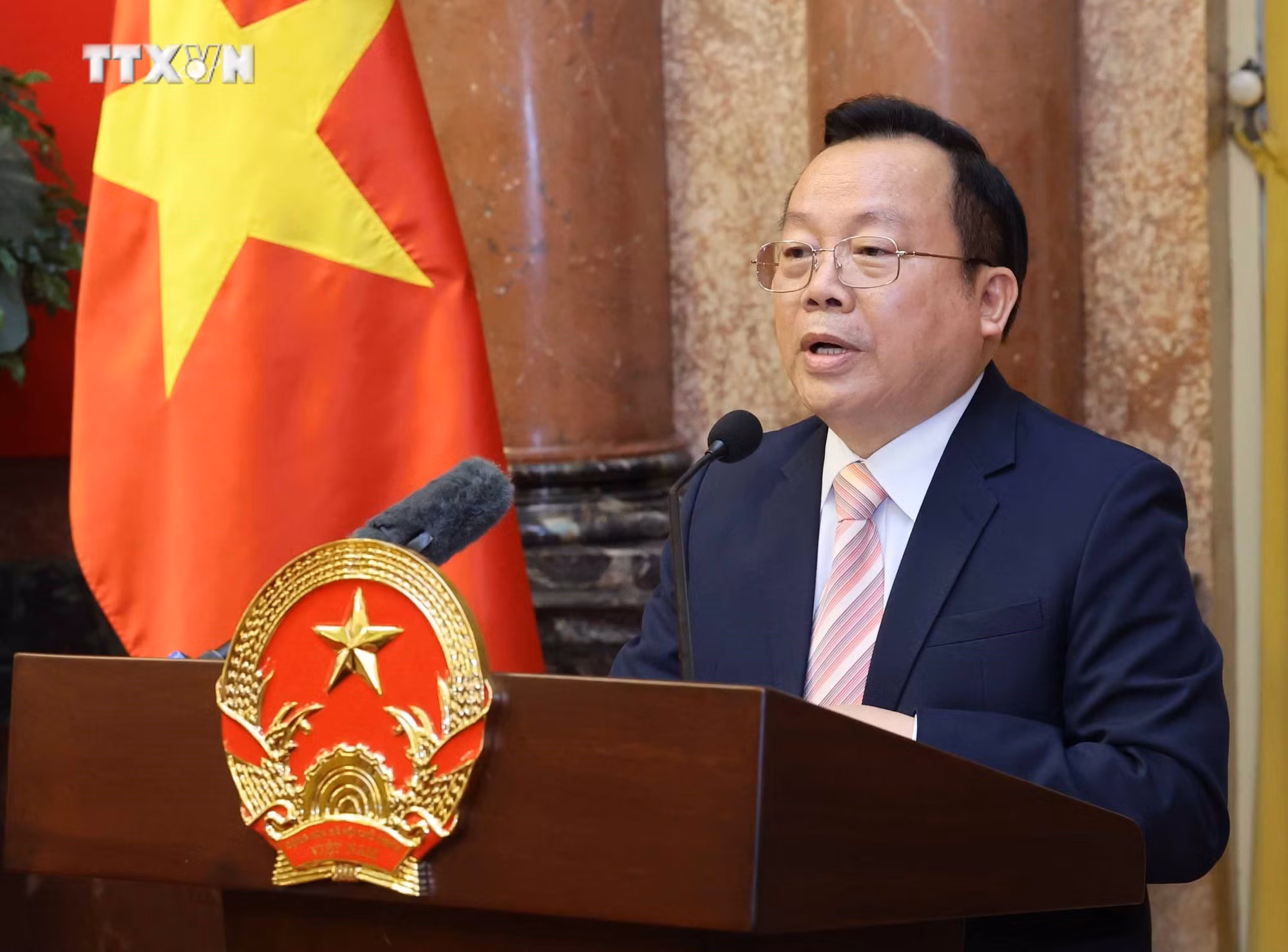 vna_potal_chu_tich_nuoc_to_lam_gap_mat_lanh_dao_cac_to_chuc_ton_giao_7429126.jpg