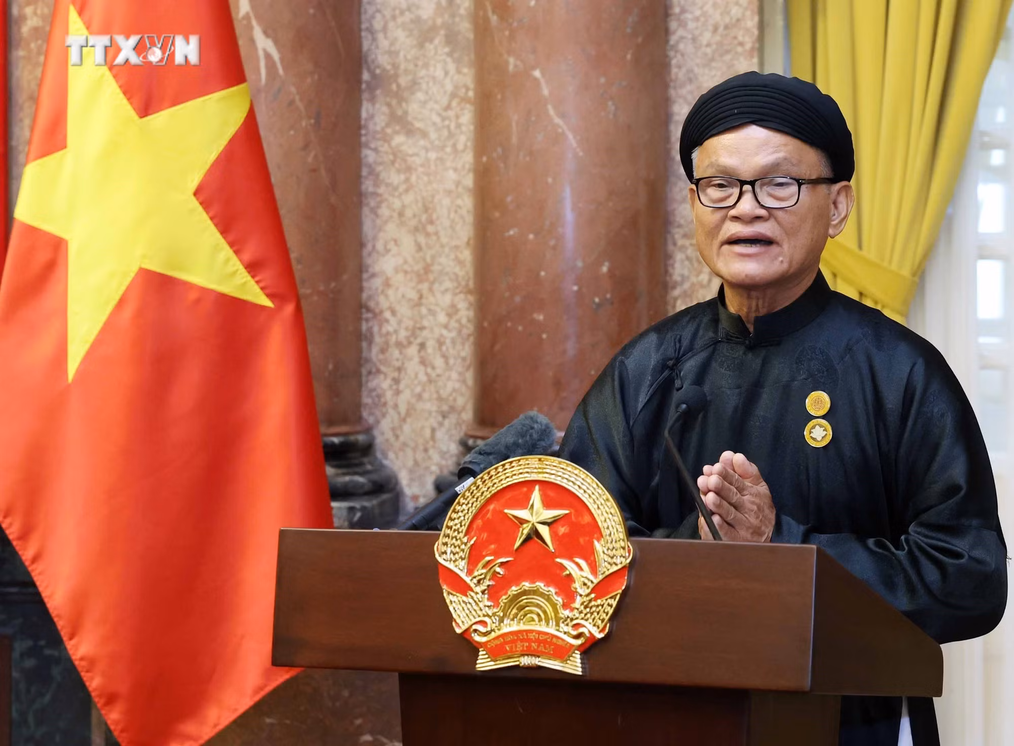 vna_potal_chu_tich_nuoc_to_lam_gap_mat_lanh_dao_cac_to_chuc_ton_giao_7429202.jpg