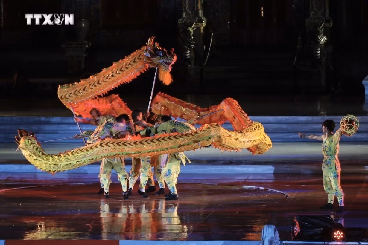 vna_potal_khai_mac_tuan_le_festival_nghe_thuat_quoc_te_hue_2024_7419322.jpeg