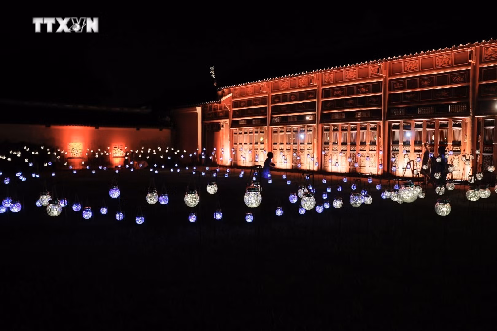 vna_potal_festival_hue_2024_dac_sac_le_hoi_anh_sang_7420810.jpeg