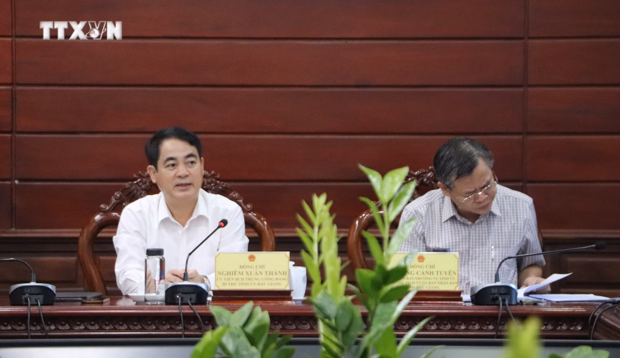 vna_potal_hau_giang_lam_viec_ve_de_an_khai_thac_tau_du_lich_xa_no_7436135.jpg