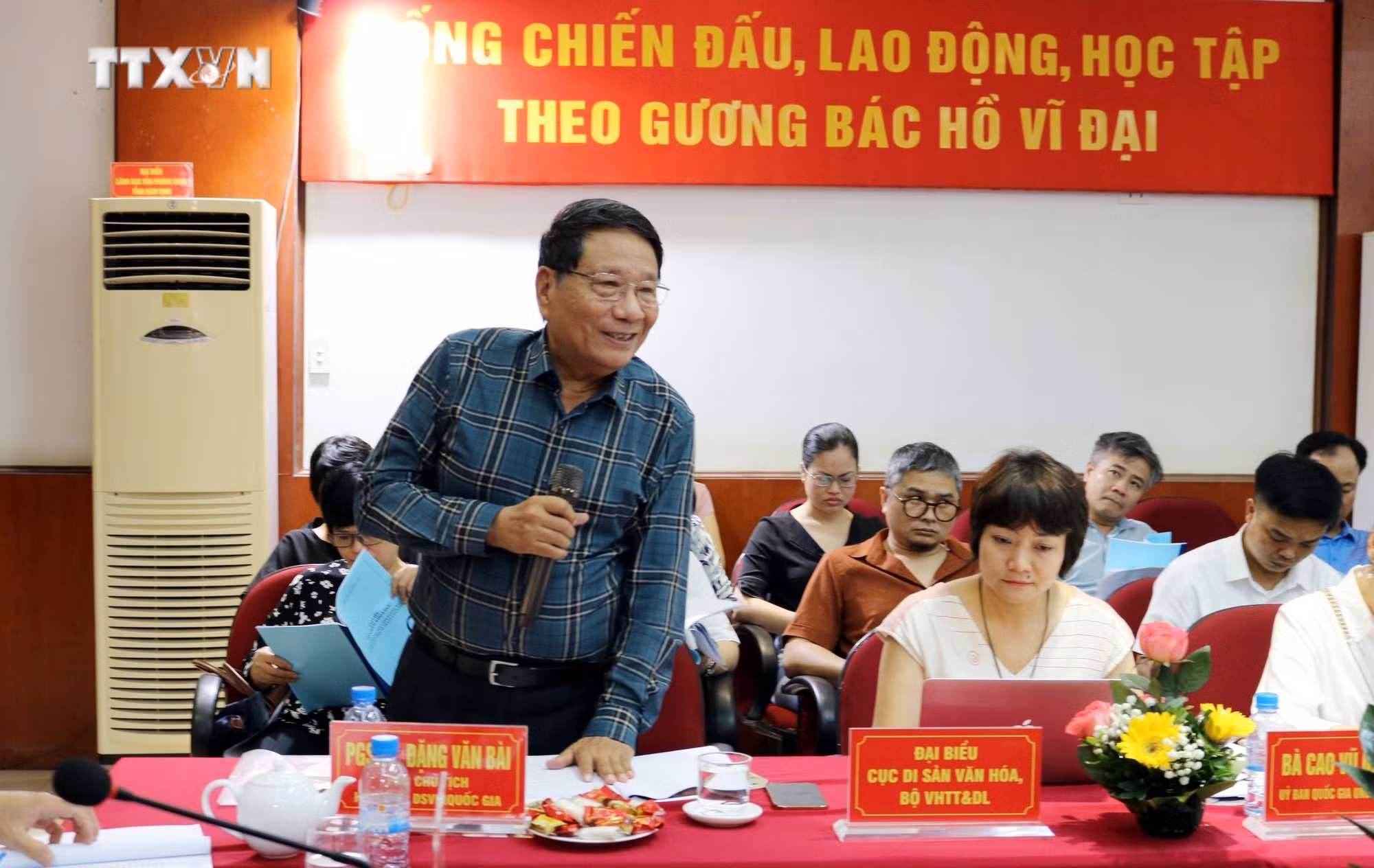 vna_potal_pho_duoi_goc_nhin_di_san_van_hoa_7408456.jpg