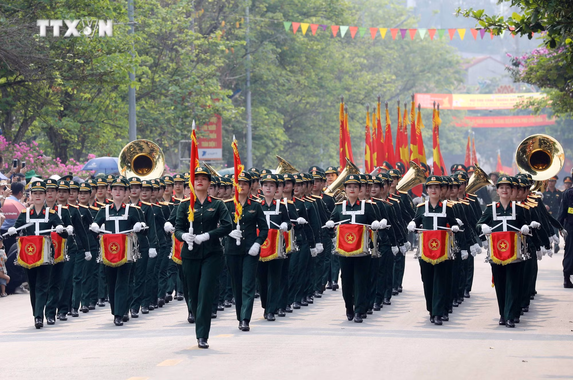 vna_potal_so_duyet_le_ky_niem_70_nam_chien_thang_dien_bien_phu_7356760.jpg