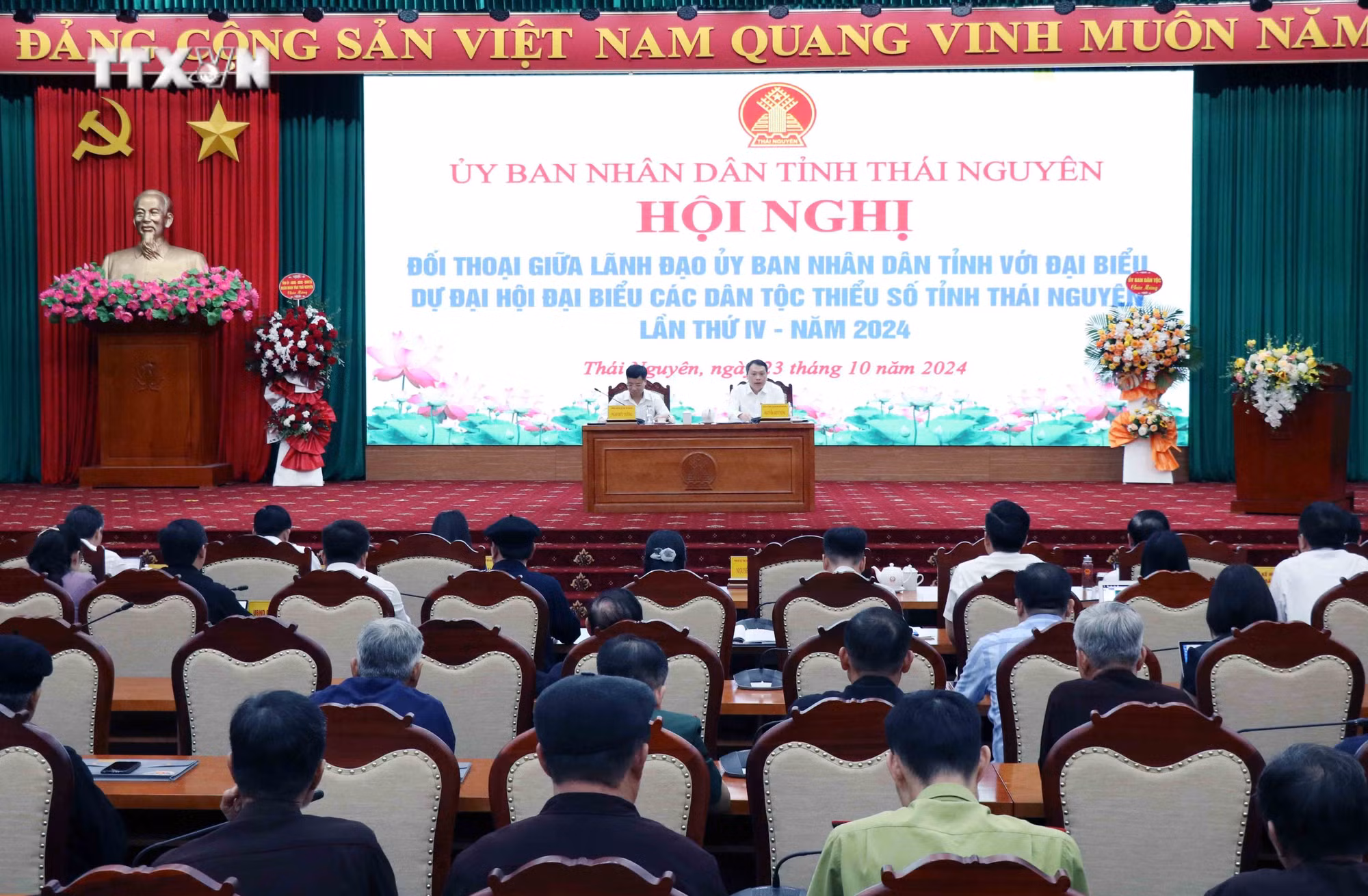 vna_potal_lanh_dao_tinh_thai_nguyen_doi_thoai_voi_dong_bao_cac_dan_toc_thieu_so_7666015.jpg
