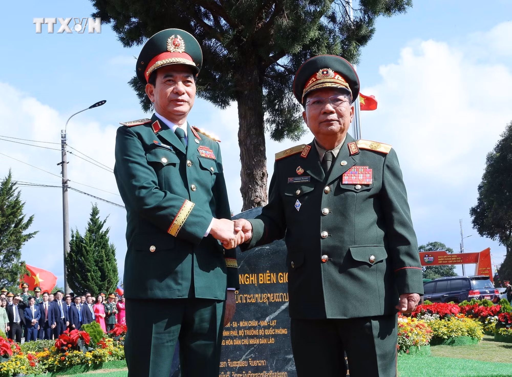vna_potal_giao_luu_huu_nghi_quoc_phong_bien_gioi_viet_nam_-_lao_lan_thu_2_7664862.jpg