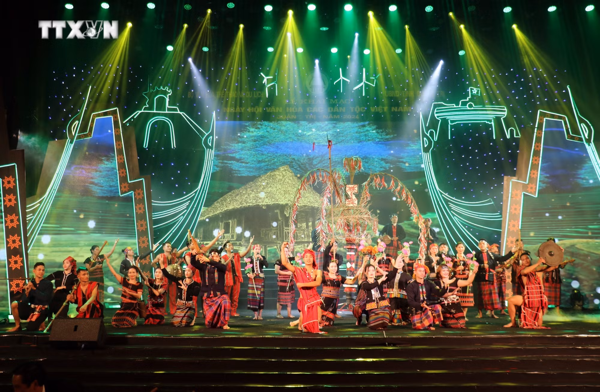 vna_potal_khai_mac_ngay_hoi_van_hoa_cac_dan_toc_viet_nam_nam_2024_tai_quang_tri_7757048.jpg