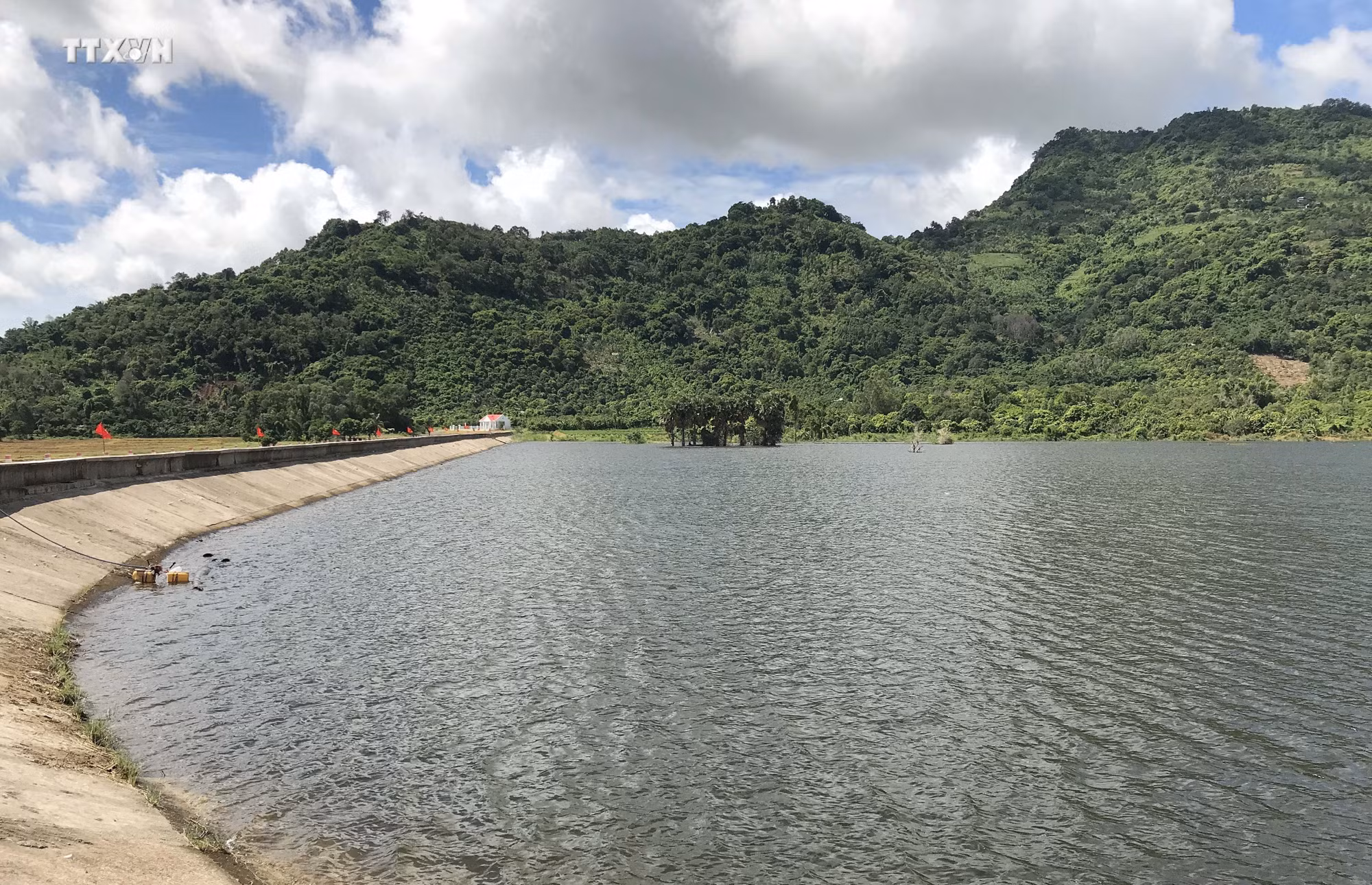 vna_potal_an_giang_dua_vao_su_dung_he_thong_thuy_loi_vung_cao_thich_ung_bien_doi_khi_hau_o_vung_bay_nui_7565383.jpg