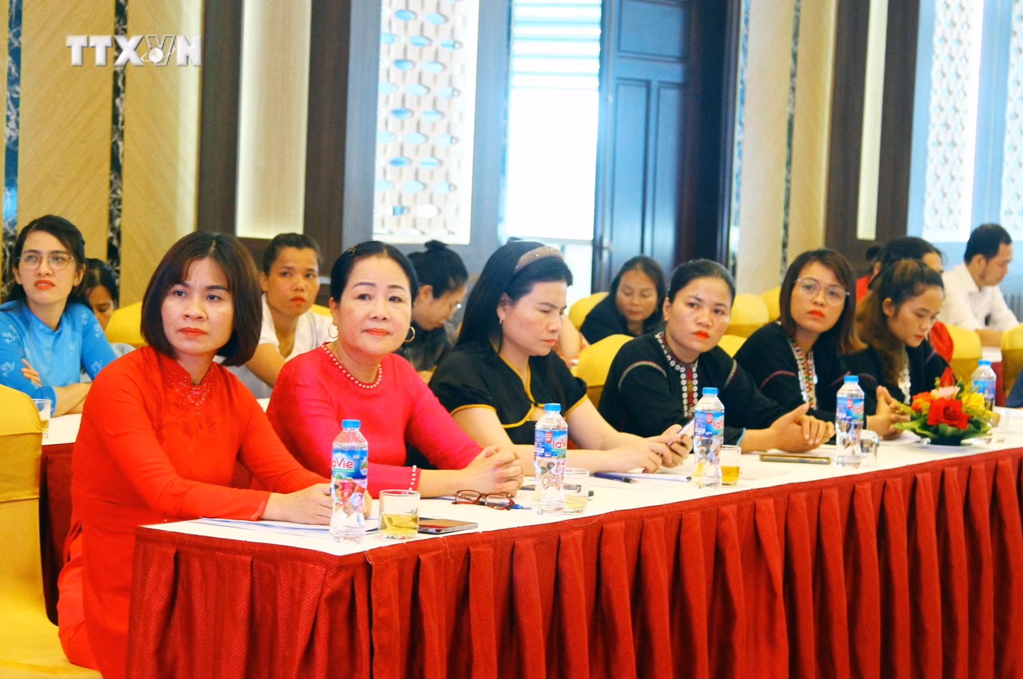 vna_potal_quang_binh_dao_tao_nghe_thuc_day_binh_dang_gioi_cho_nguoi_bru_–_van_kieu_7369786.jpg