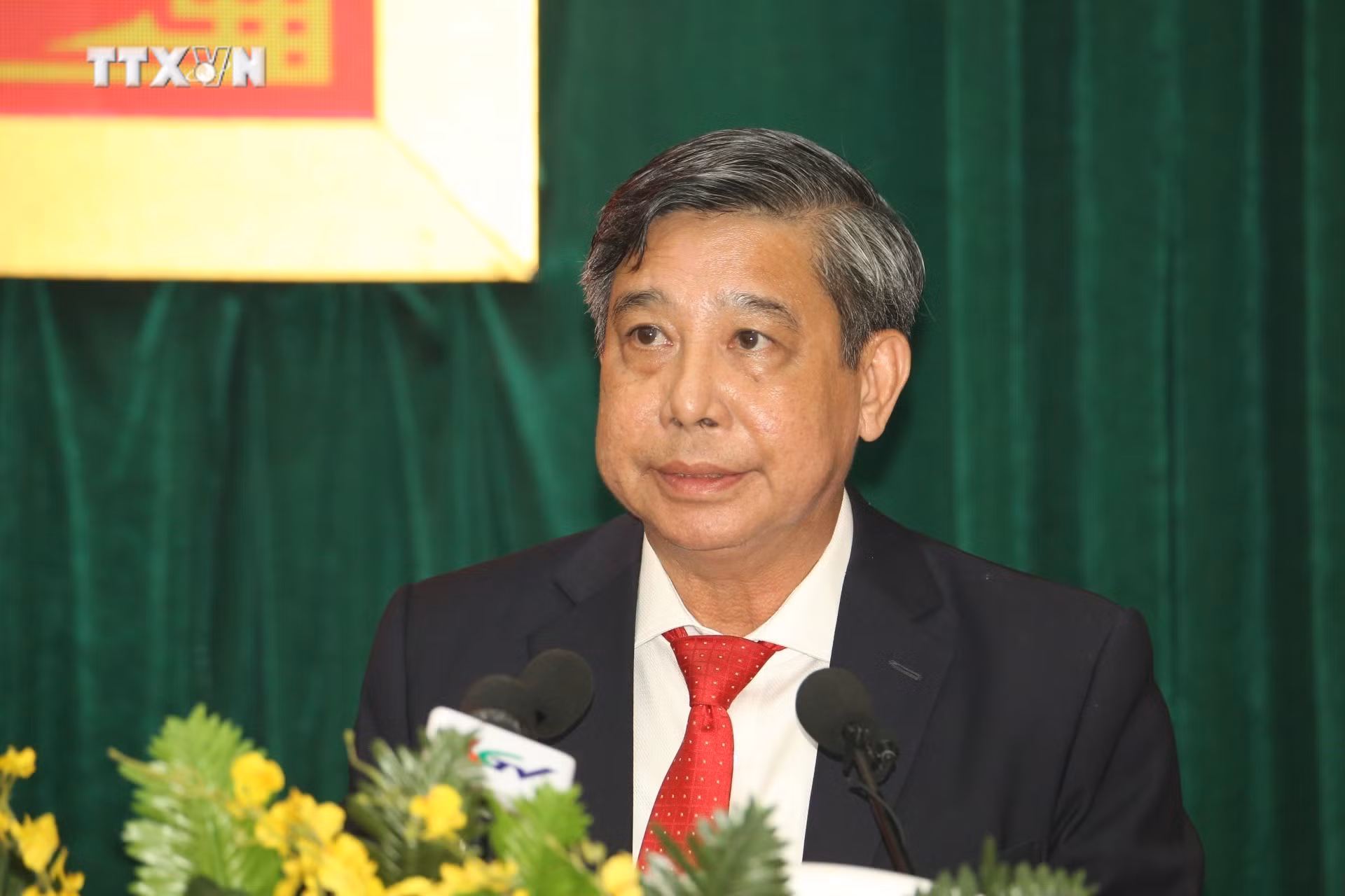 vna_potal_ong_dong_van_thanh_giu_chuc_bi_thu_tinh_uy_chu_tich_ubnd_tinh_hau_giang_7752988.jpg