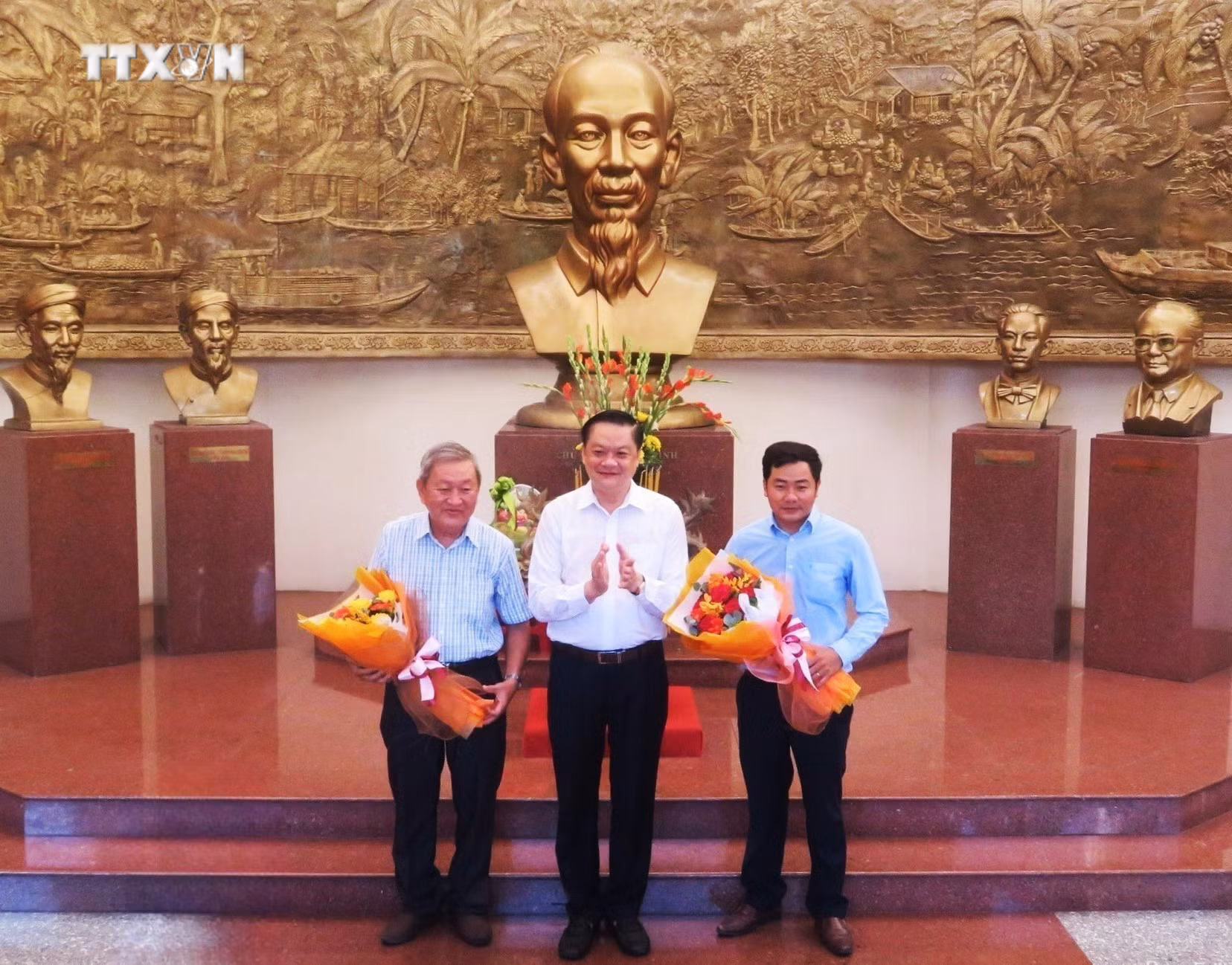 vna_potal_trung_bay_chuyen_de_“do_luong_trong_doi_song_nguoi_dan_dong_bang_song_cuu_long”_7341367.jpg