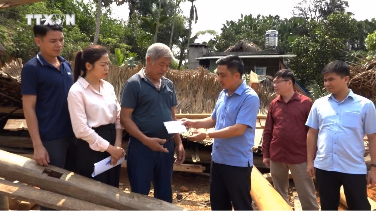 vna_potal_ha_giang_khan_truong_khac_phuc_thiet_hai_do_mua_to_gio_loc_7330972.png