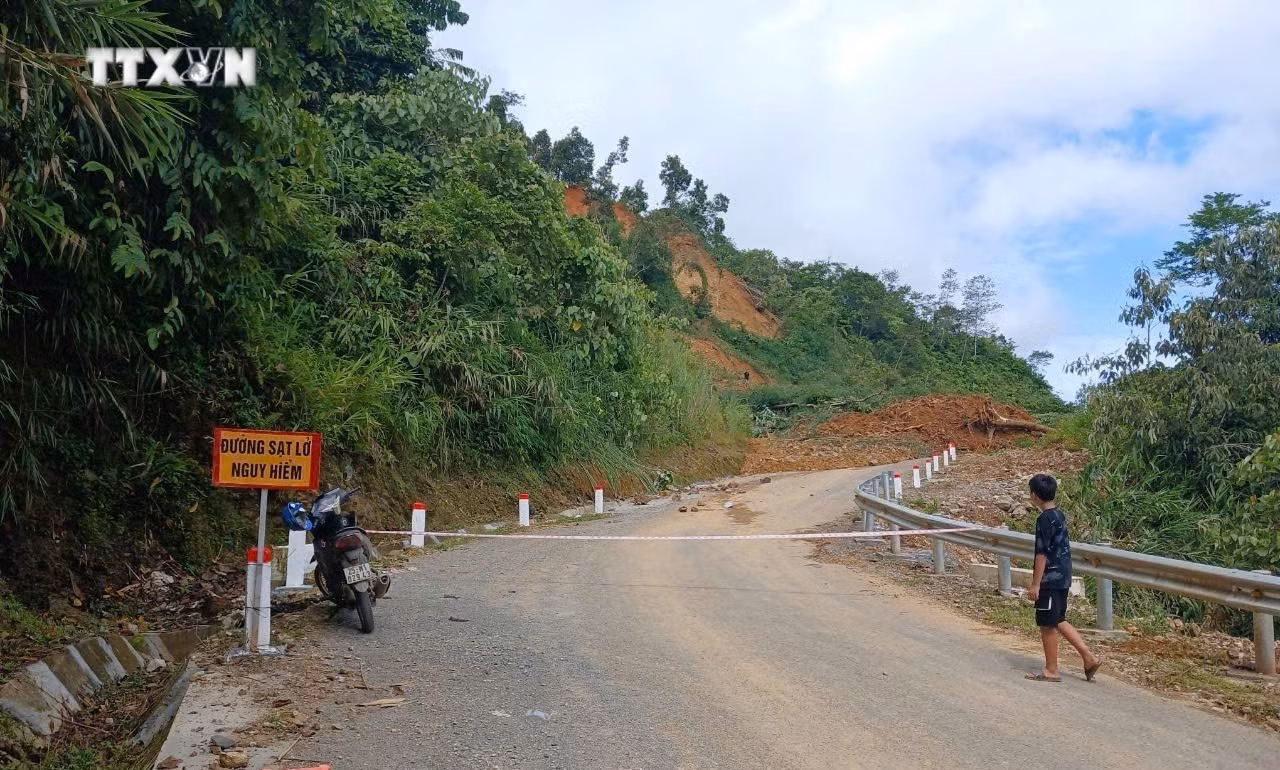 vna_potal_quoc_lo_4h_sat_lo_lon_chia_cat_lai_chau_va_dien_bien_7546899.jpg